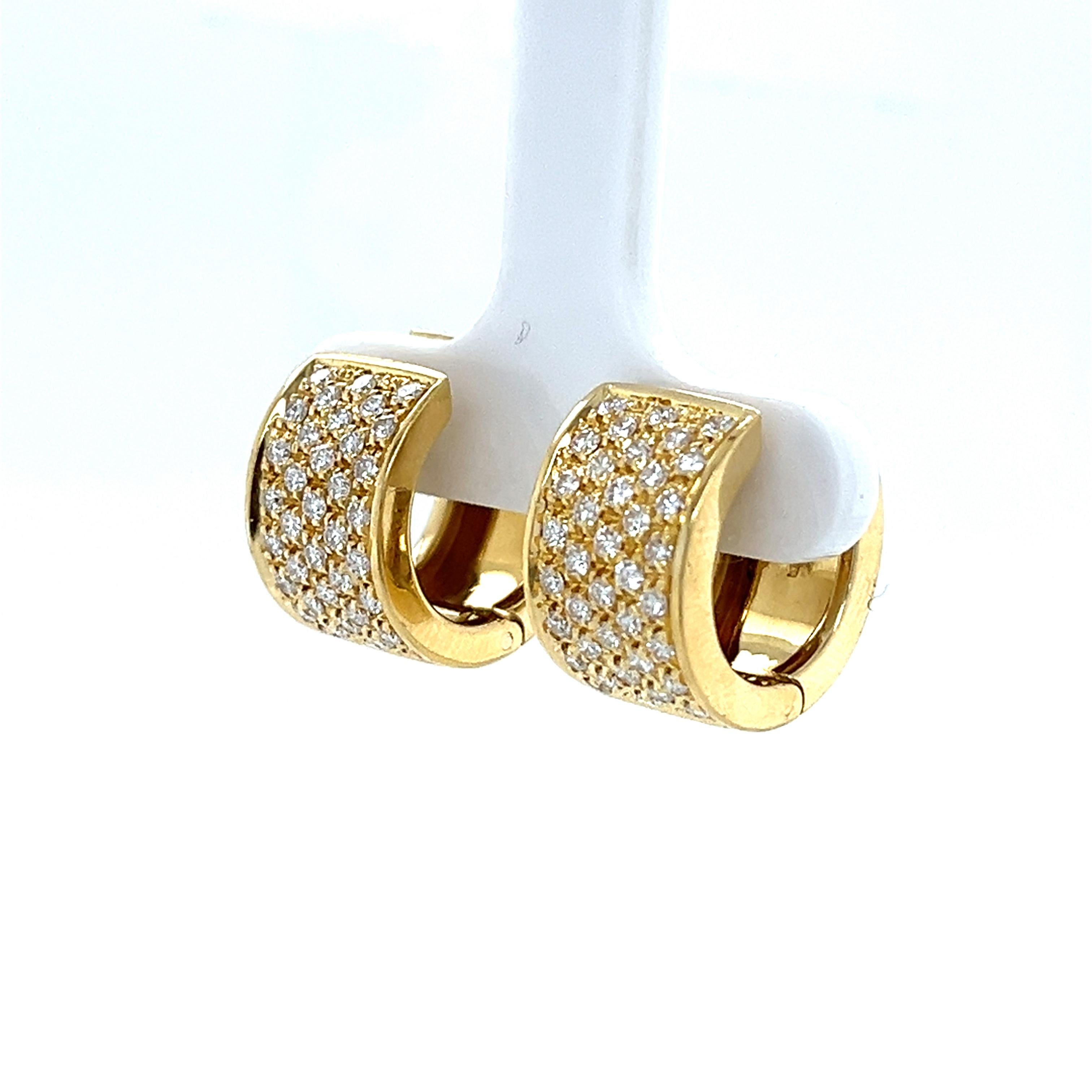 Contemporary Huggies 18Kt Yellow Gold with Diamonds For Sale