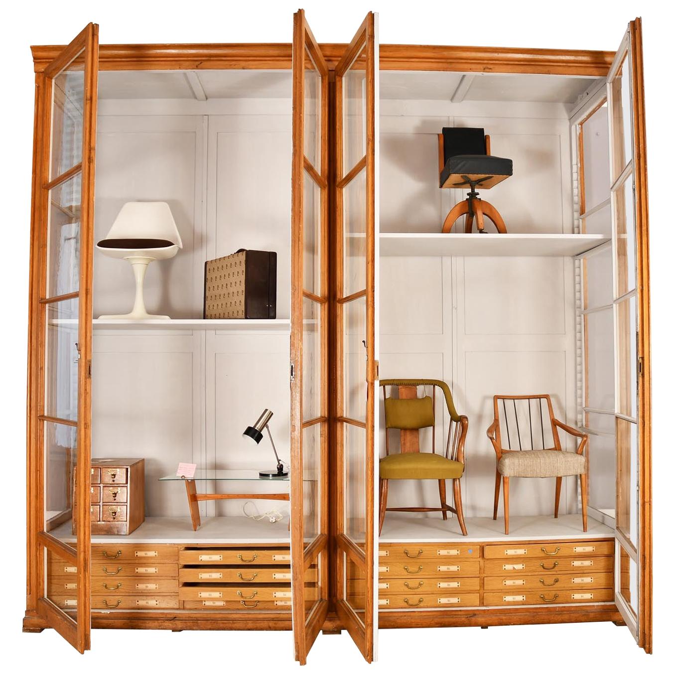 Hughes armoire à 4 portes en verre 1900 Début du 20e siècle Style Gustavien