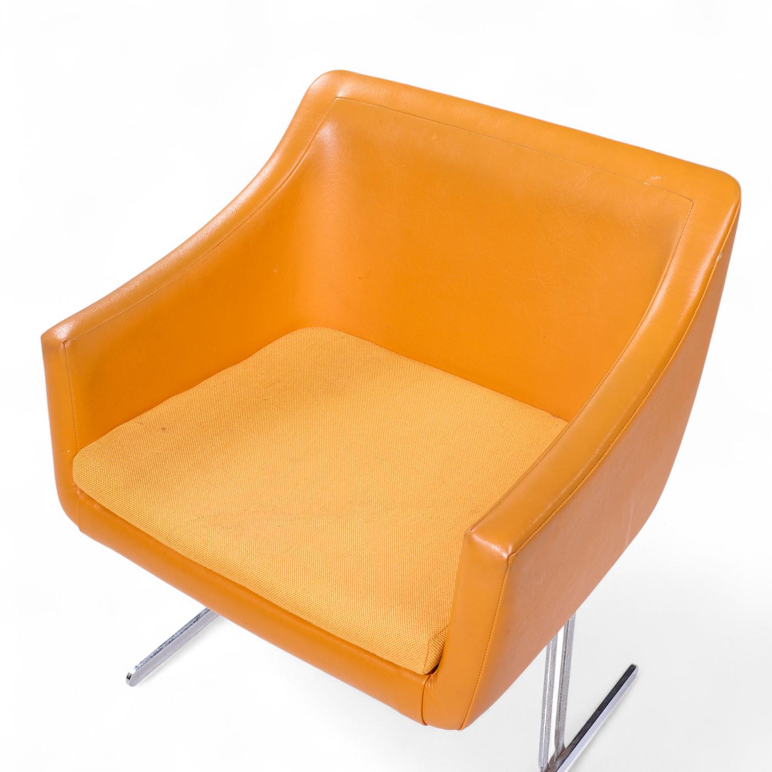 Hugh Acton for Vecta Mid Century Chrome Lounge Chairs - Pair For Sale 5