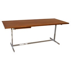 Scrivania Hugh Acton in teak e cromo del Medioevo moderno