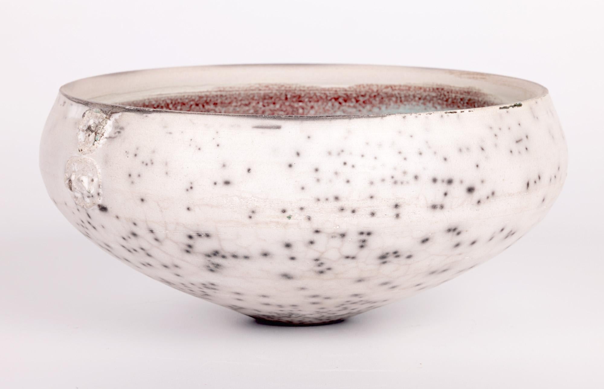 Poteries Hughes West Large Raku Glazed Studio Pottery Anniversary Bowl (bol anniversaire)  en vente