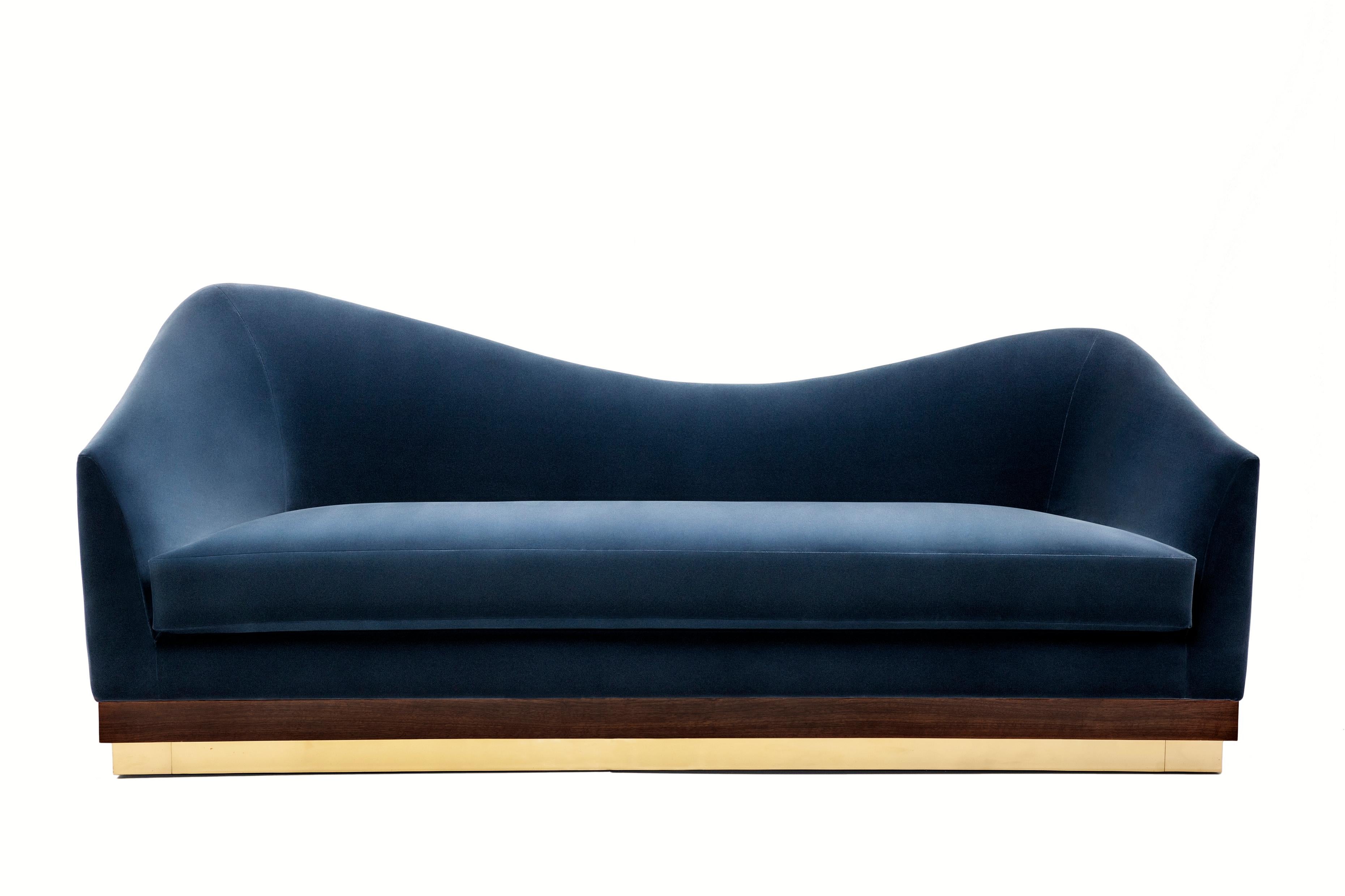 Hughes 240 Sofa von Munna (Portugiesisch) im Angebot