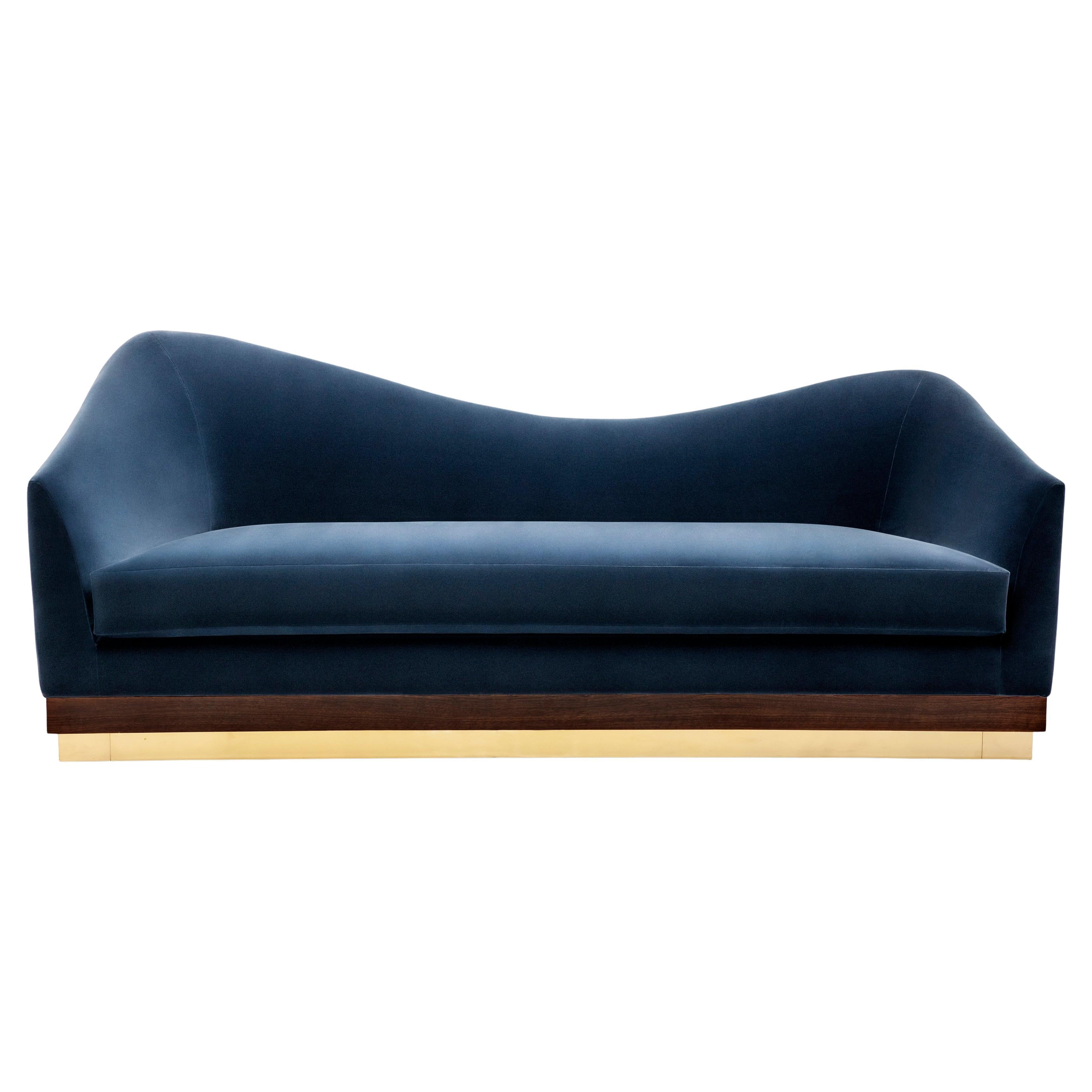 Hughes 240 Sofa von Munna