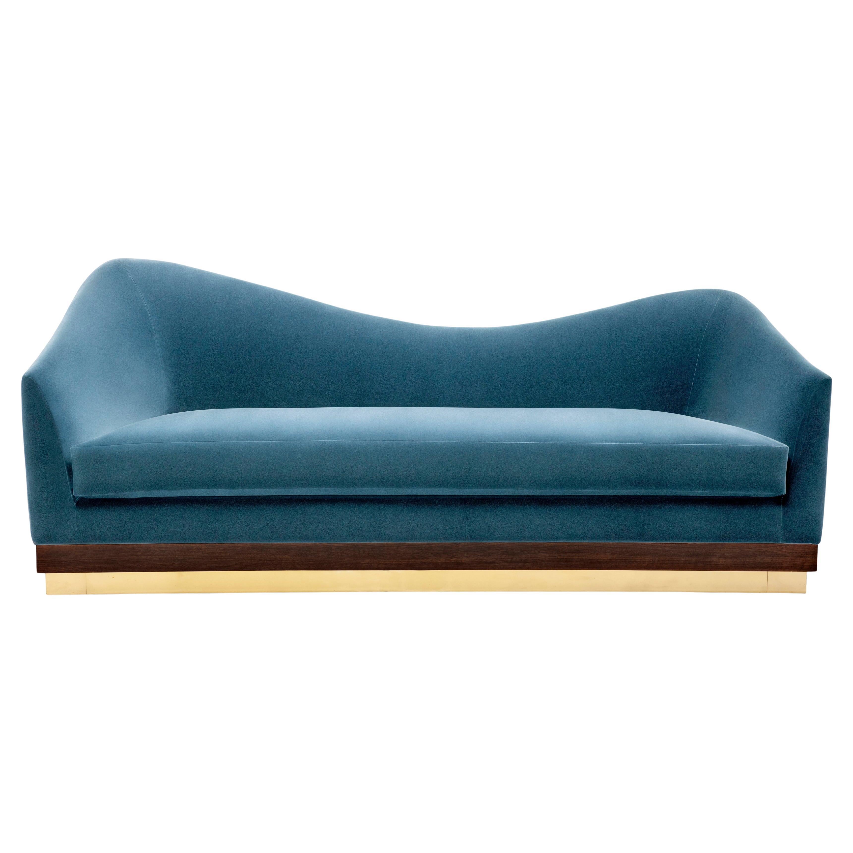 Hughes 240 Sofa von Munna