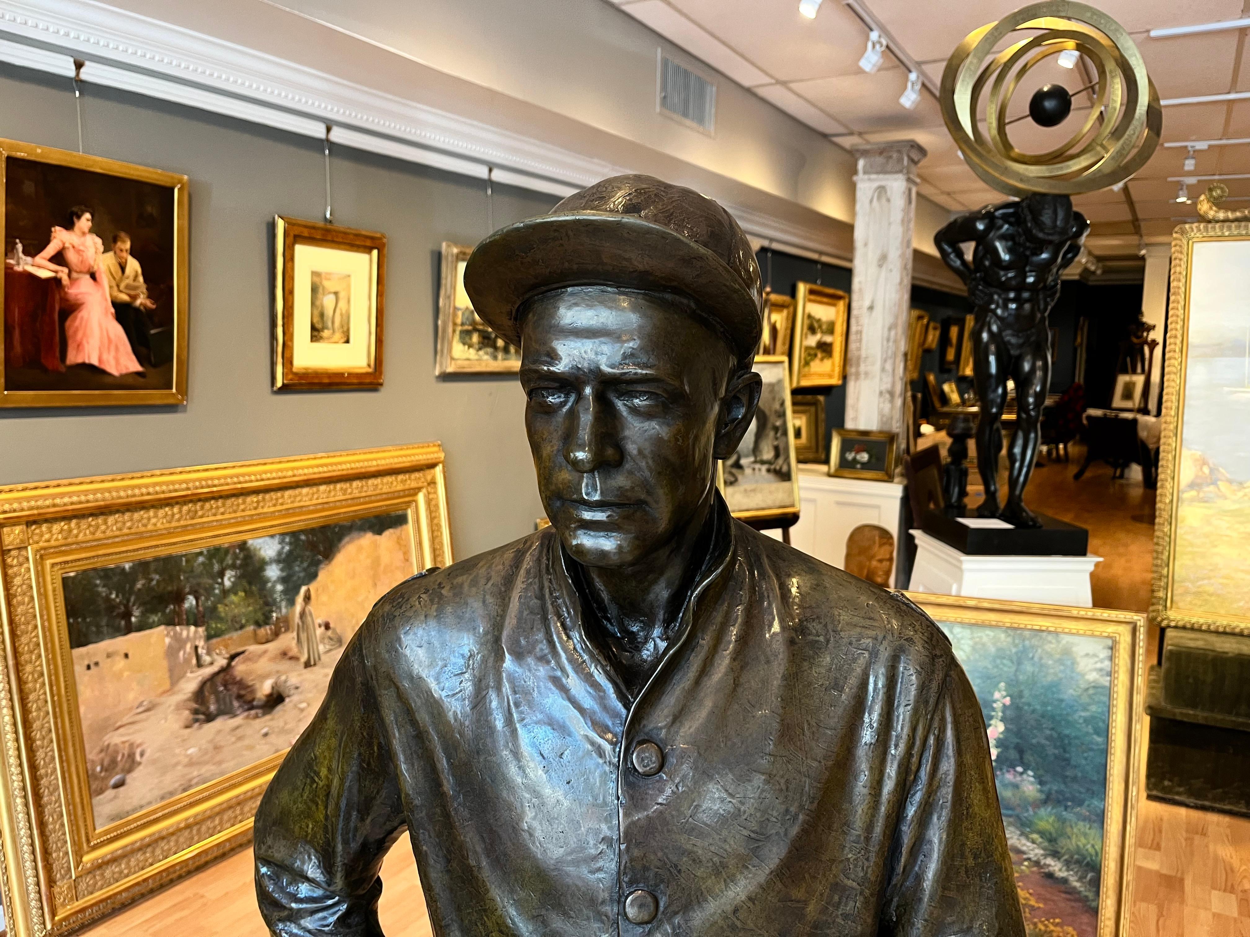 Skulptur von George Woolf, Jockey des Rennpferdes Seabiscuit im Angebot 1