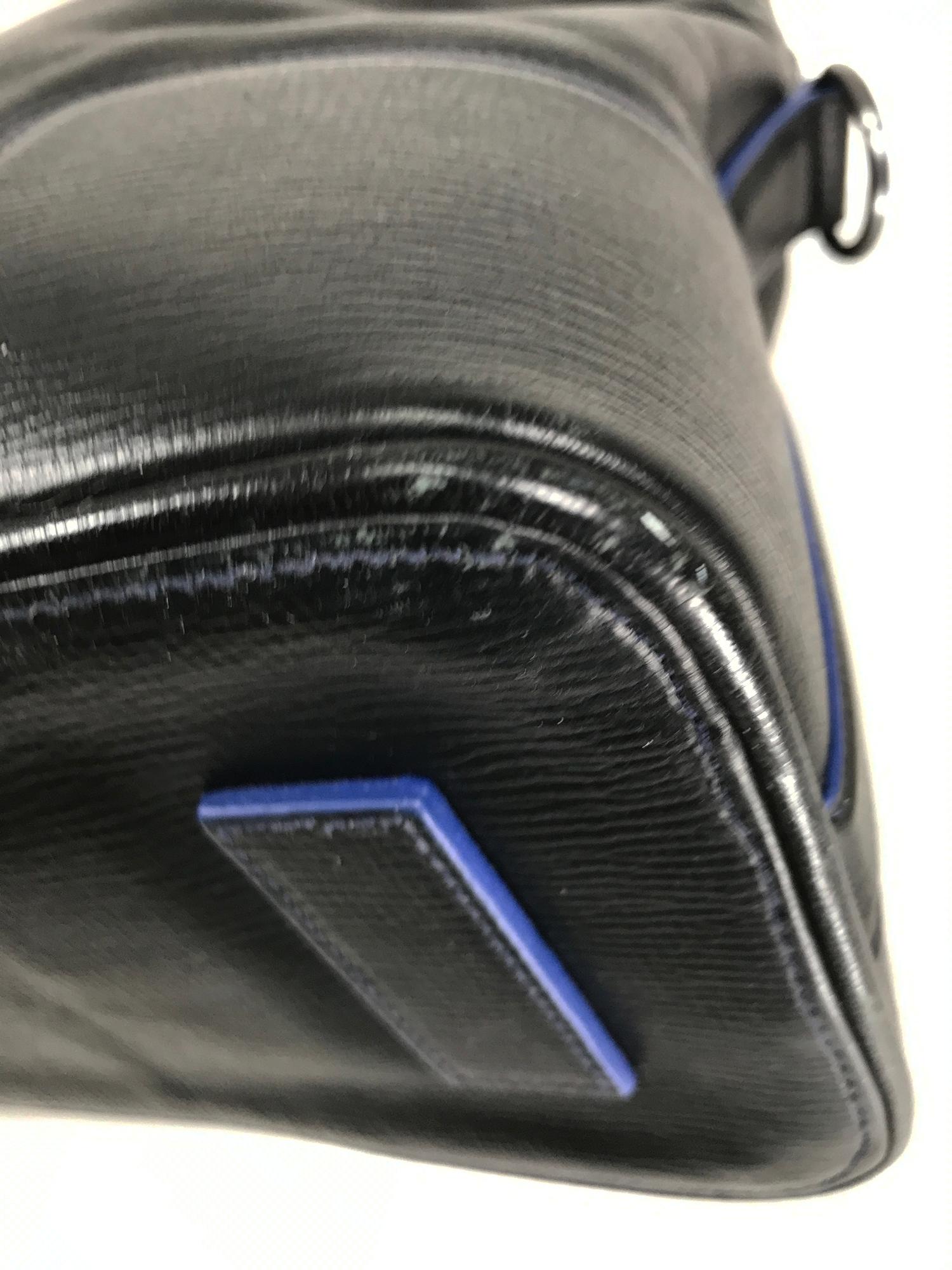 Hugo Boss Black & Blue Leather Business Bag Carry On Shoulder Bag In Good Condition In West Palm Beach, FL