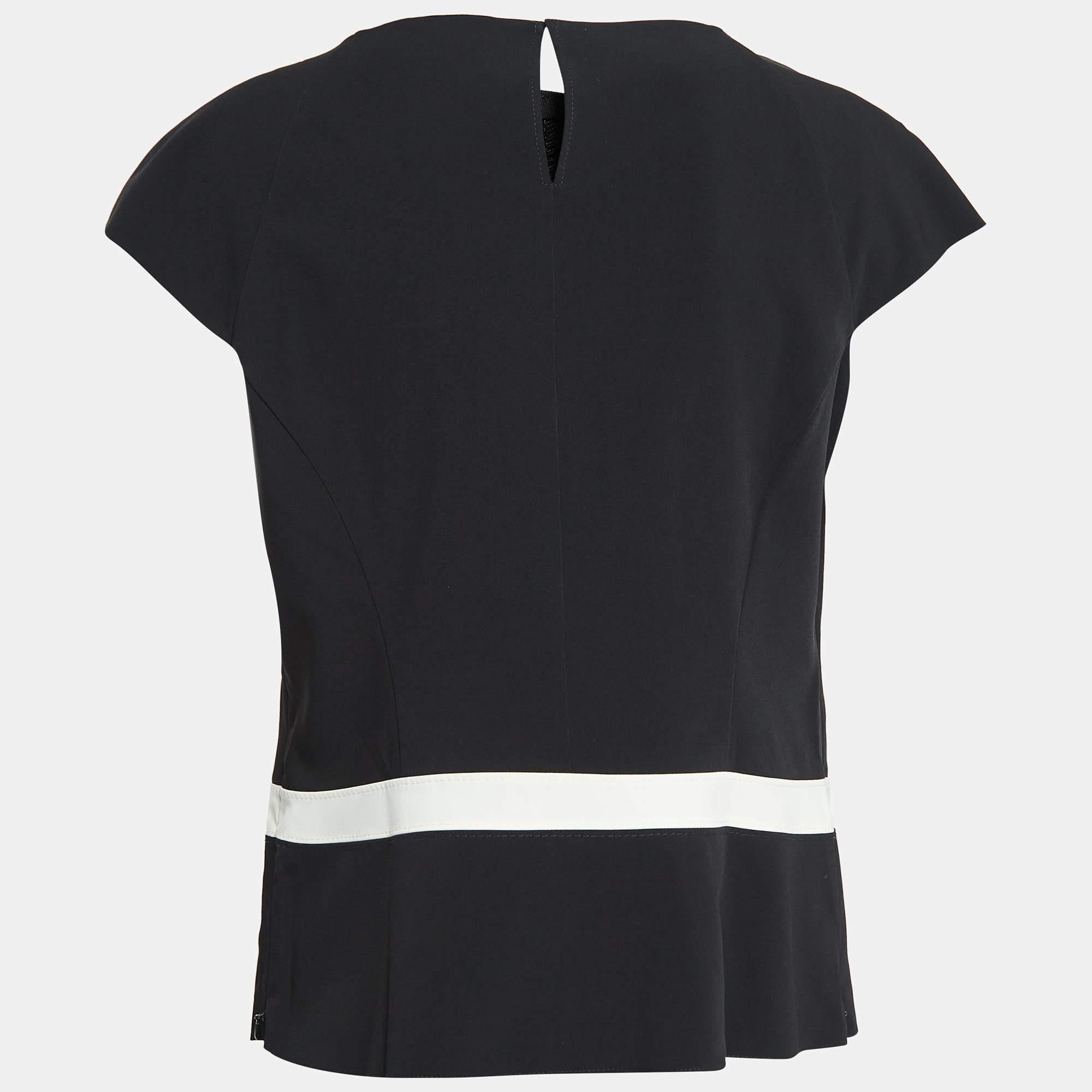 Complementa tu elegancia con una blusa encantadora como ésta. Con su bonito diseño y su tejido de primera calidad, esta blusa es la mejor elección para tener un aspecto sofisticado y desenvuelto.