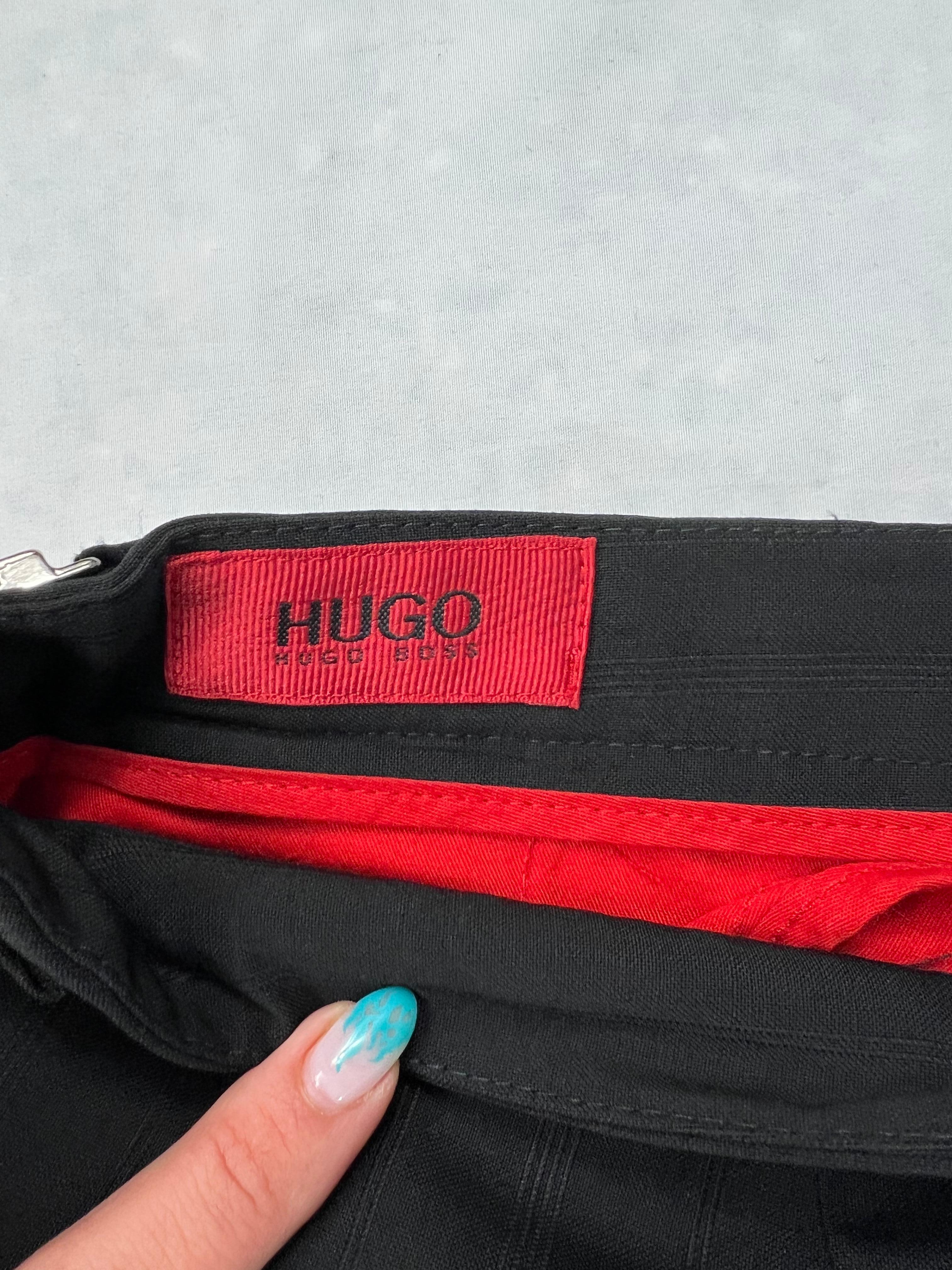 Hugo Boss Black Wool Trousers Pants, Size 38 For Sale 1