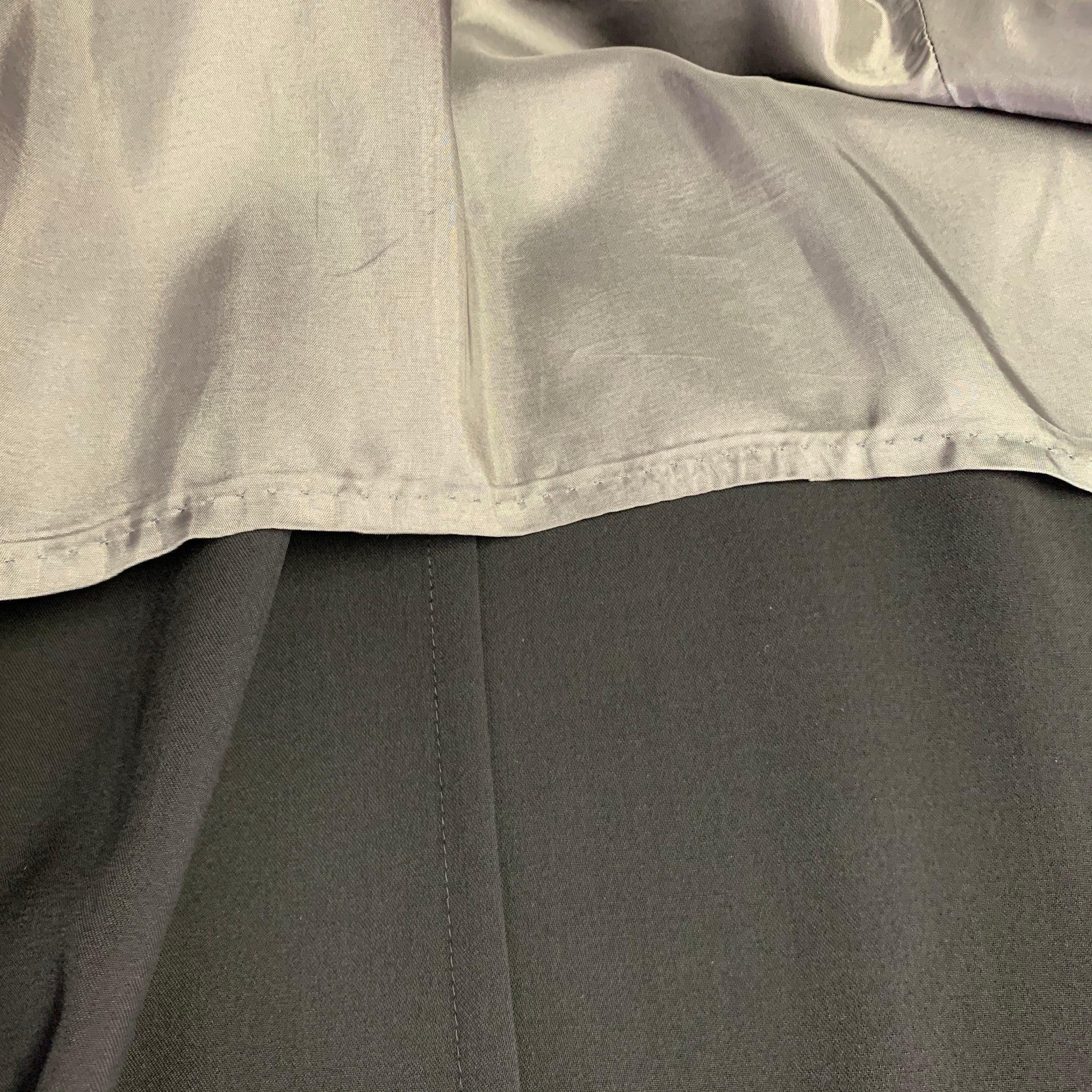 HUGO BOSS Cappotto monopetto in lana vergine nera taglia 38 in vendita 1