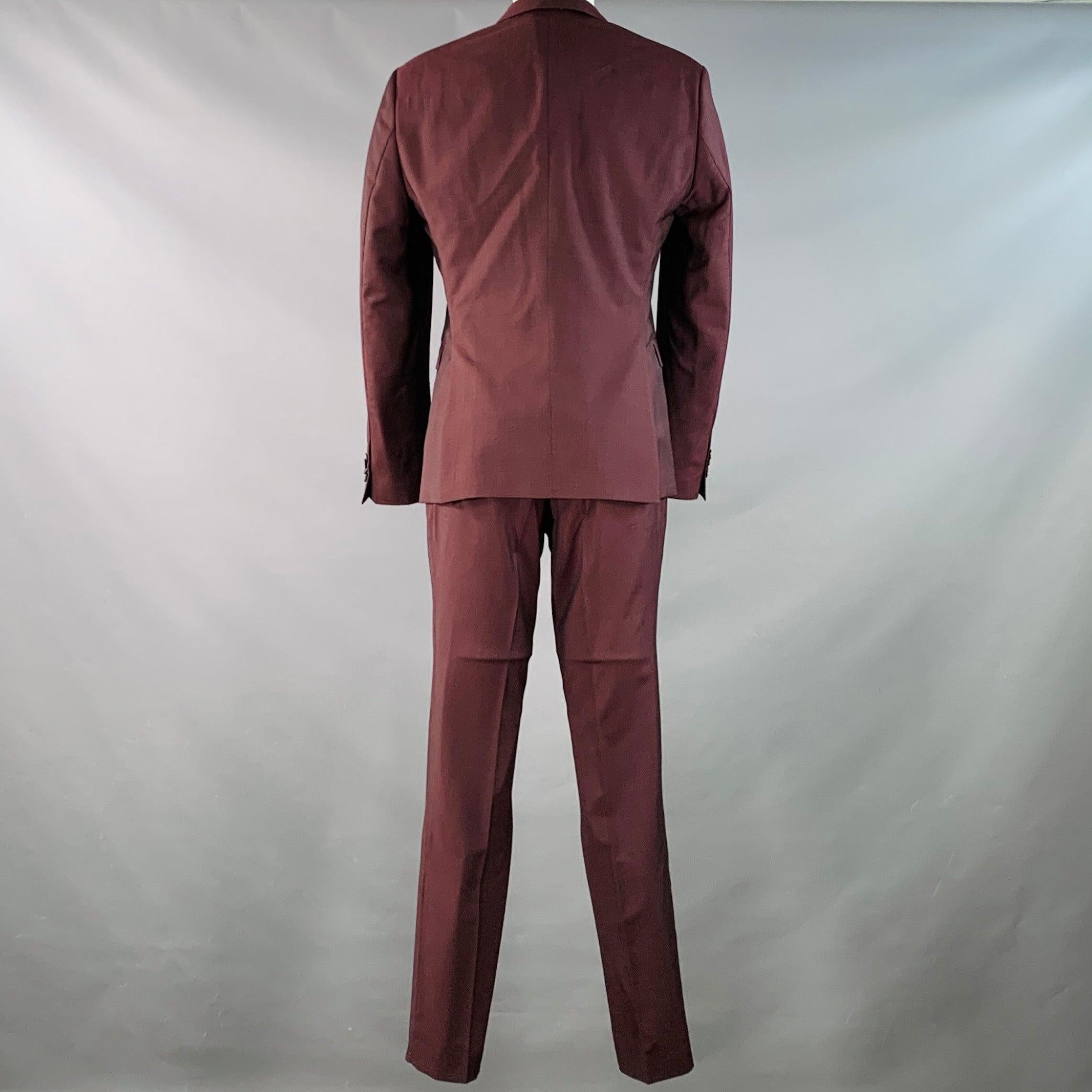 HUGO BOSS Größe 40 Burgund Schurwolle Mohair Einreihiger Anzug mit Kerbrevers (Schwarz) im Angebot