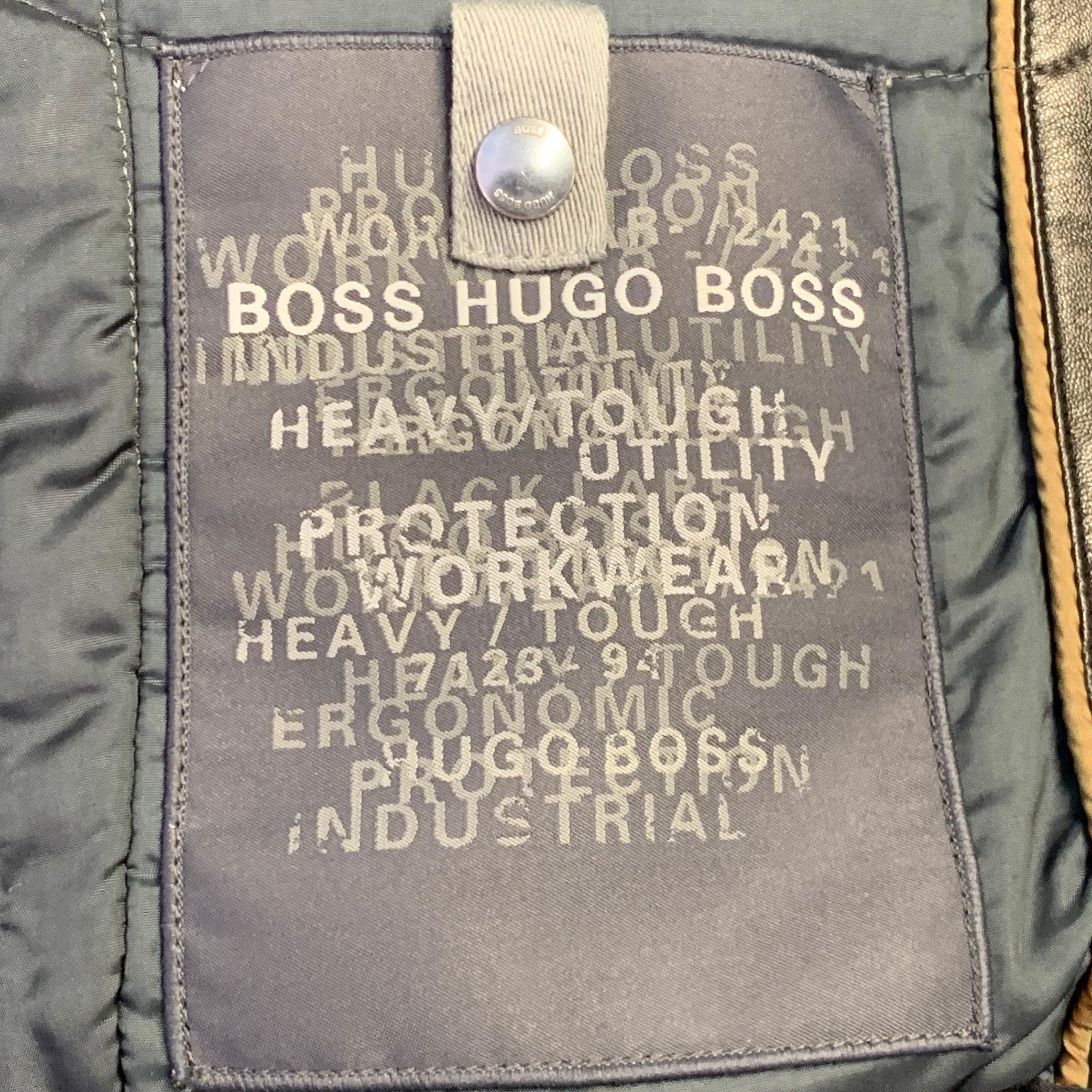 Veste zippée en cuir d'agneau noir et nylon HUGO BOSS Taille 40 Cliker en vente 2
