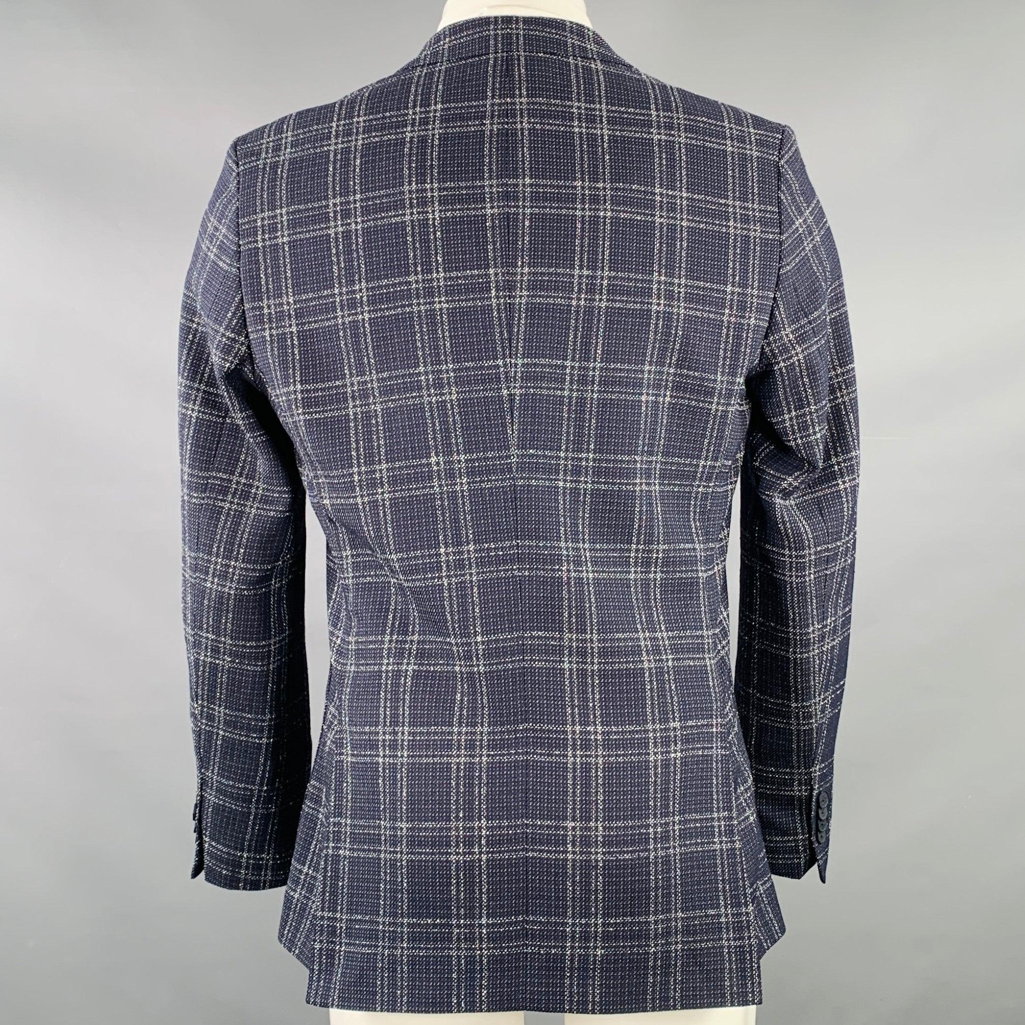 HUGO BOSS Size 40 Navy White Plaid Virgin Wool Blend Sport Coat In Good Condition For Sale In San Francisco, CA