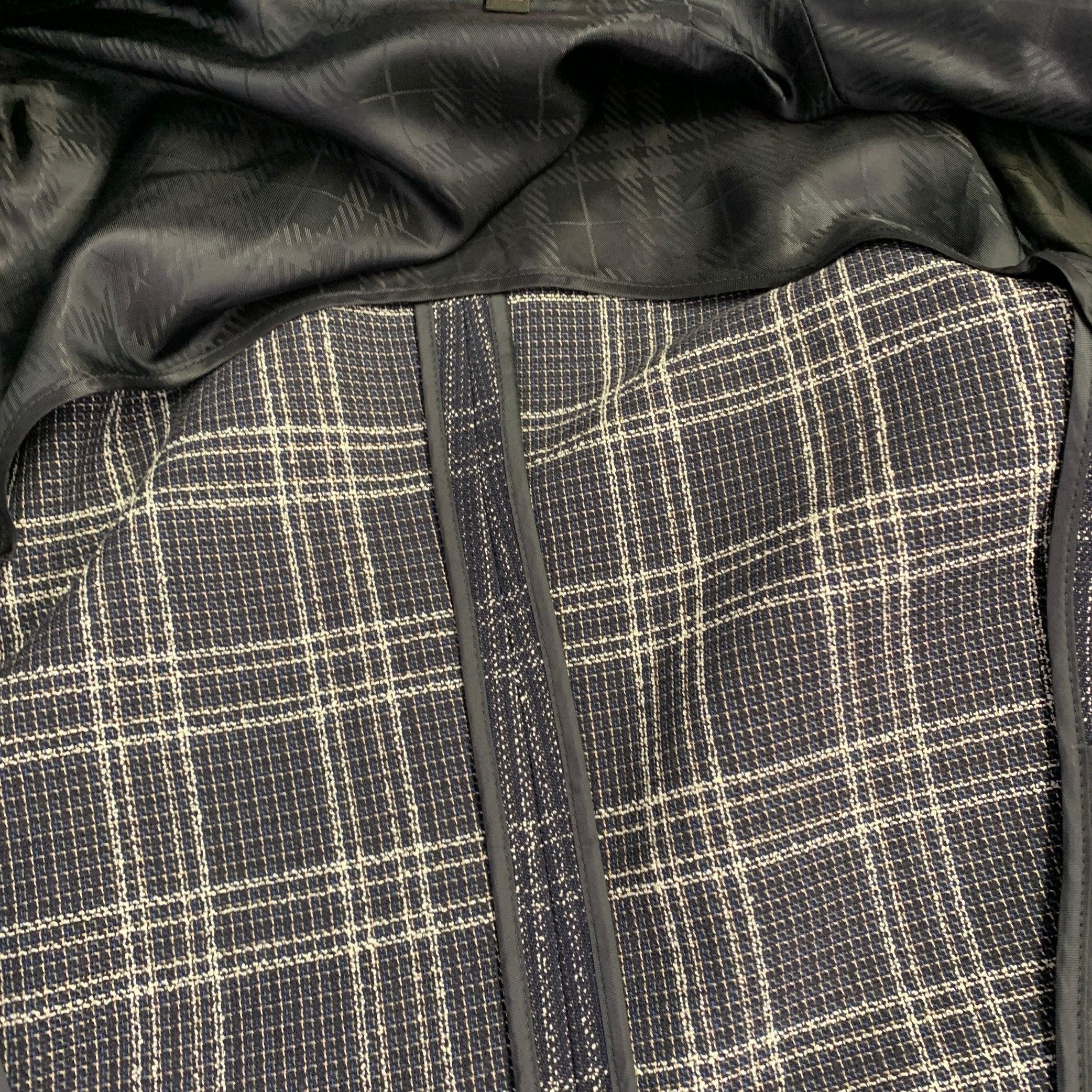 HUGO BOSS Size 40 Navy White Plaid Virgin Wool Blend Sport Coat For Sale 3
