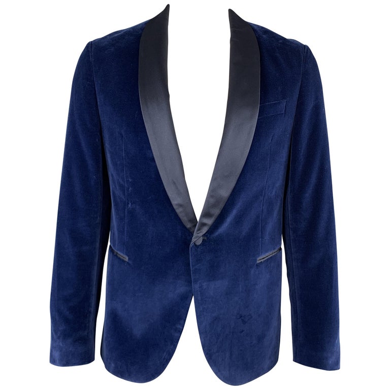 HUGO BOSS Size 44 Navy Blue Velvet Satin Shawl Collar Dinner Jacket at  1stDibs | hugo boss blue velvet jacket, hugo boss blue velvet dinner jacket,  hugo boss velvet tuxedo