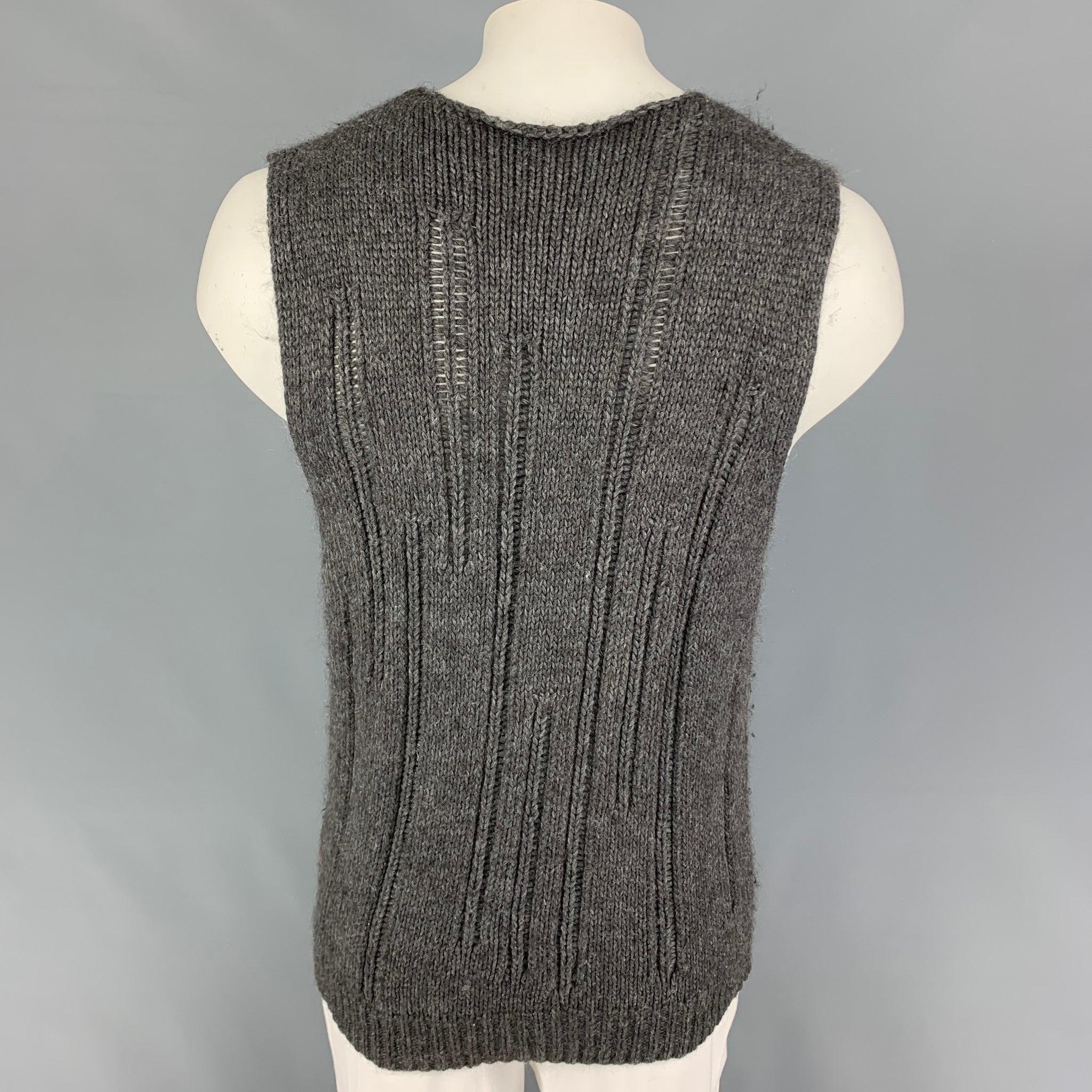 HUGO BOSS Size L Grey Knit Wool Blend Pullover Vest In Good Condition For Sale In San Francisco, CA