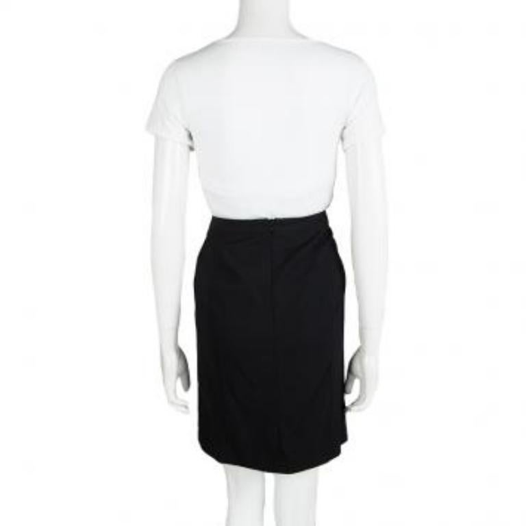 Hugo By Hugo Boss Falda Rossla de Lana Negra M en Bueno Estado en Dubai, Al Qouz 2