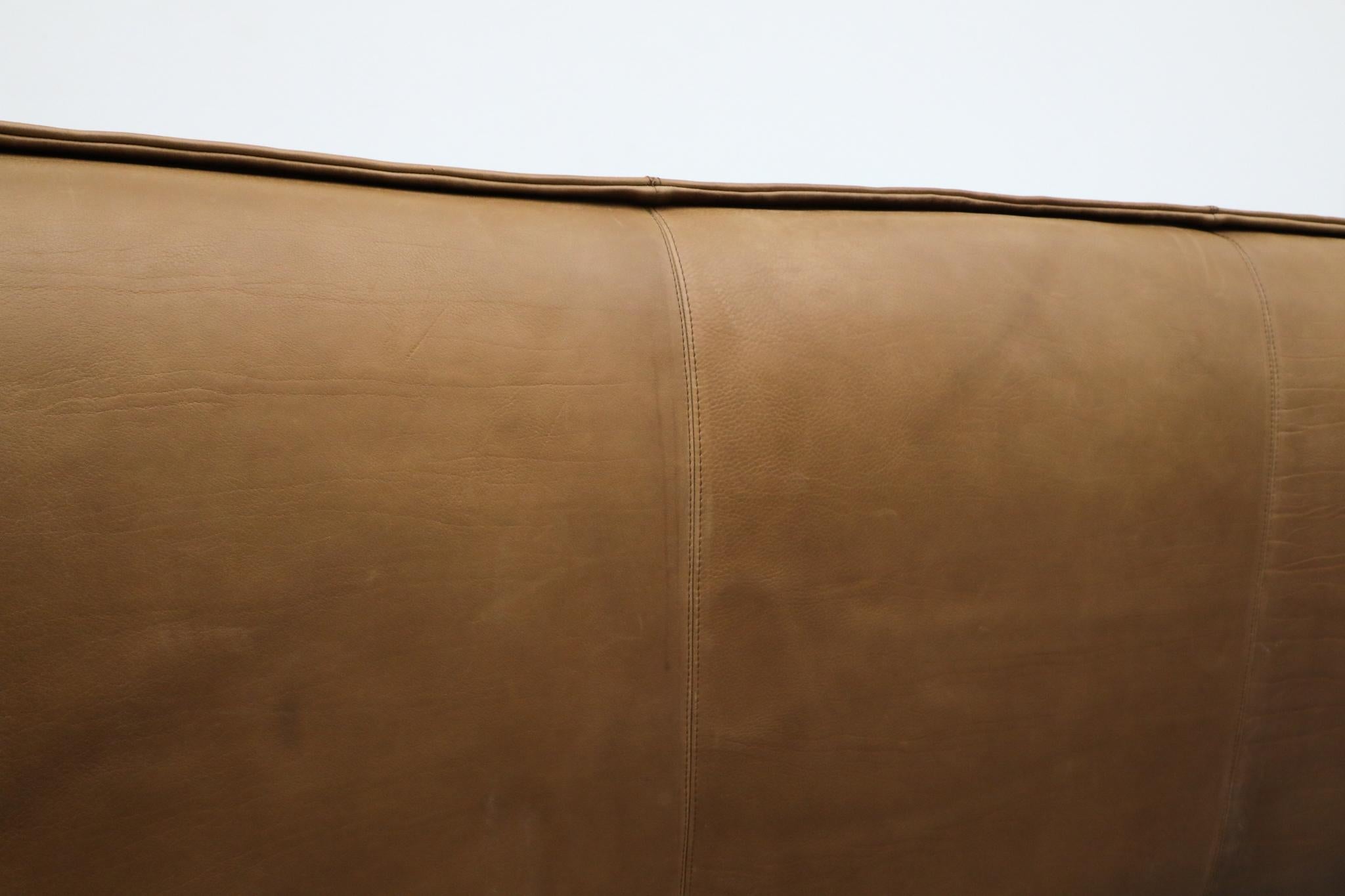 Hugo de Ruiter Leolux Mid-Century Büffelleder Dreisitzer-Sofa, 1970er Jahre im Angebot 3