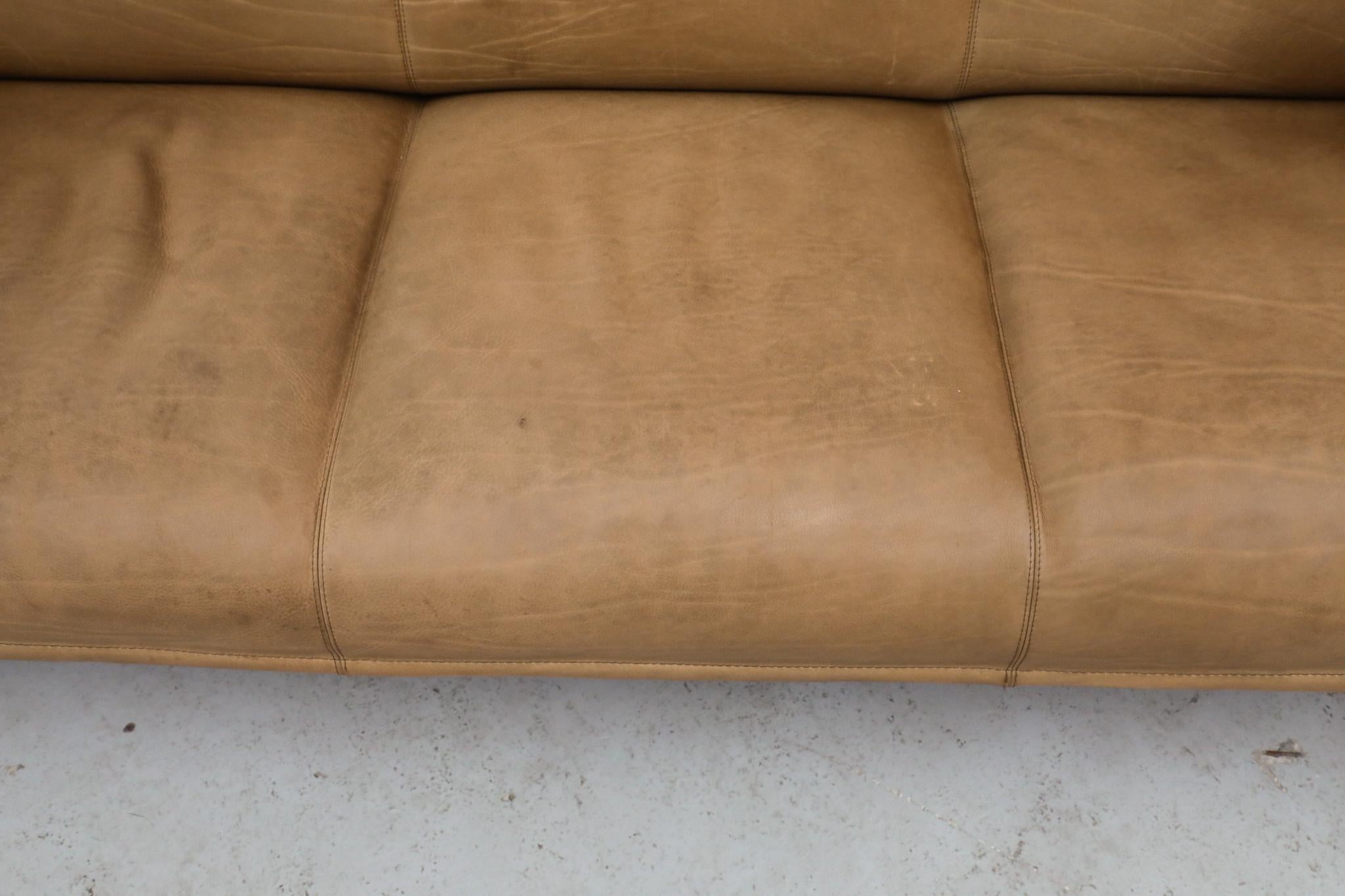 Hugo de Ruiter Leolux Mid-Century Büffelleder Dreisitzer-Sofa, 1970er Jahre im Angebot 6