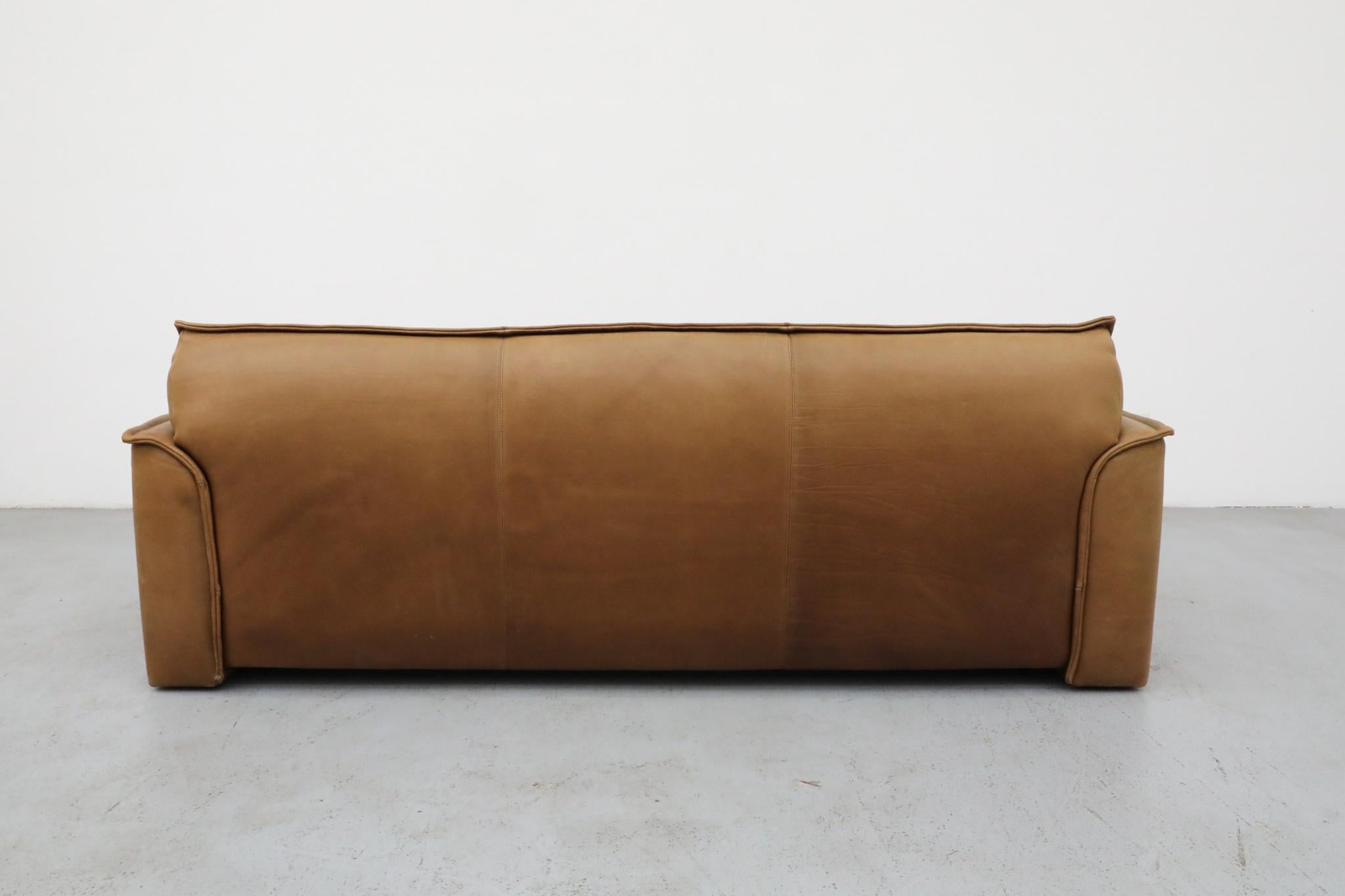 Hugo de Ruiter Leolux Mid-Century Büffelleder Dreisitzer-Sofa, 1970er Jahre im Angebot 1