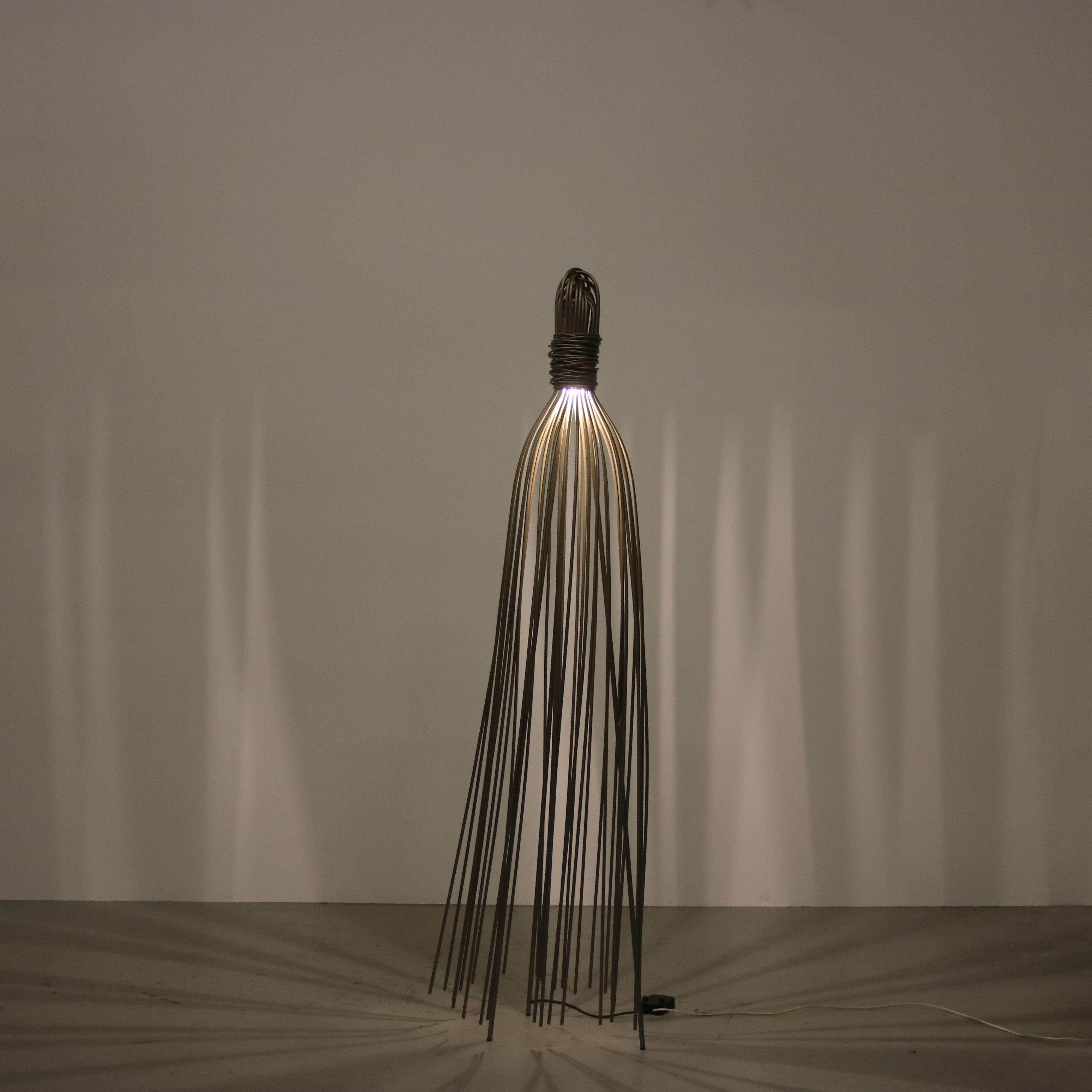 XXIe siècle et contemporain Lampadaire/ Sculpture lumineuse Hugo de Jean-Francois Crochet pour Terzani, Italie  en vente