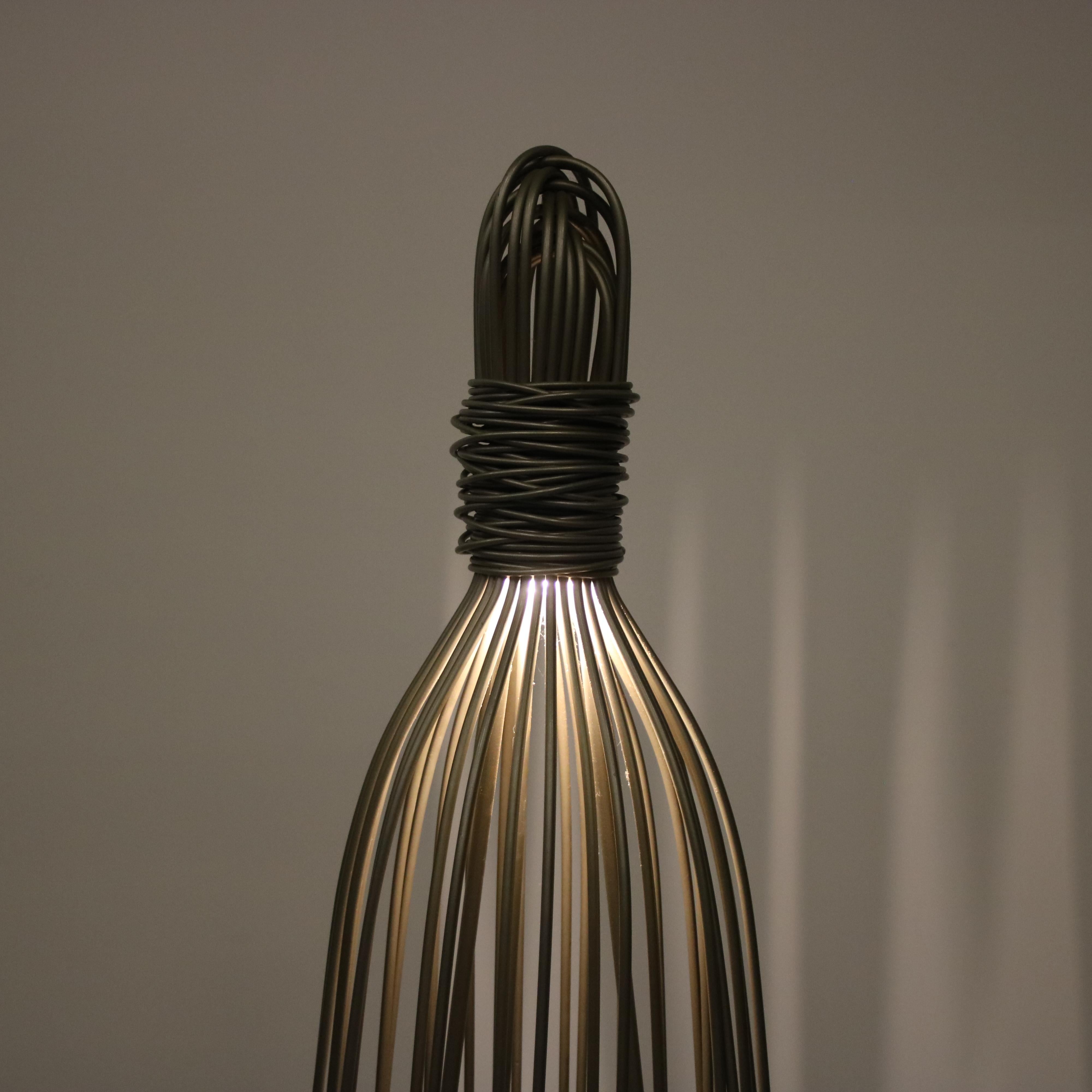 Hugo Stehleuchte / Lichtskulptur von Jean-Francois Crochet für Terzani, Italien  im Angebot 1
