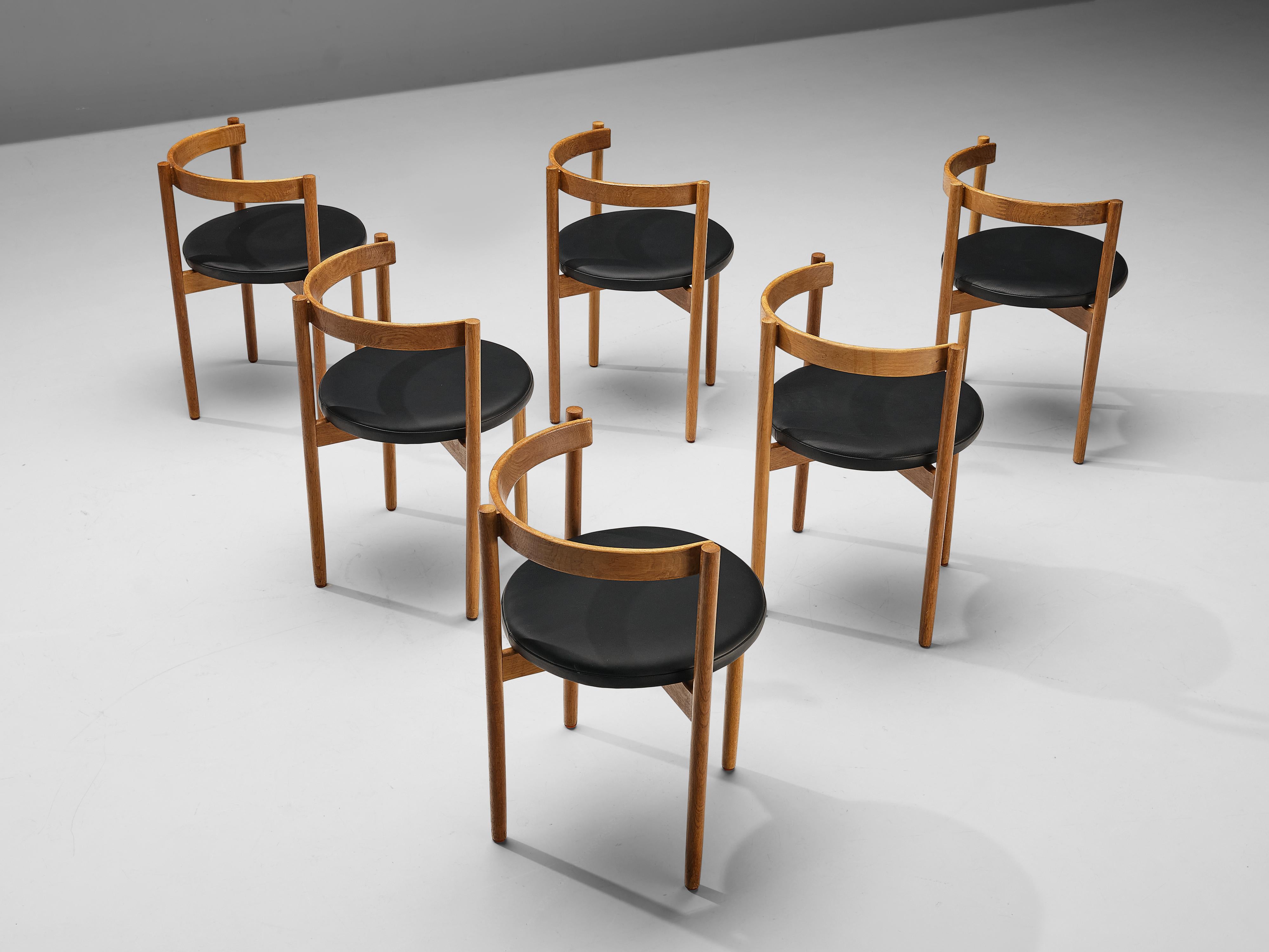 Scandinavian Modern Hugo Frandsen for Børge Søndergaard Set of Six Dining Chairs in Oak and Leather