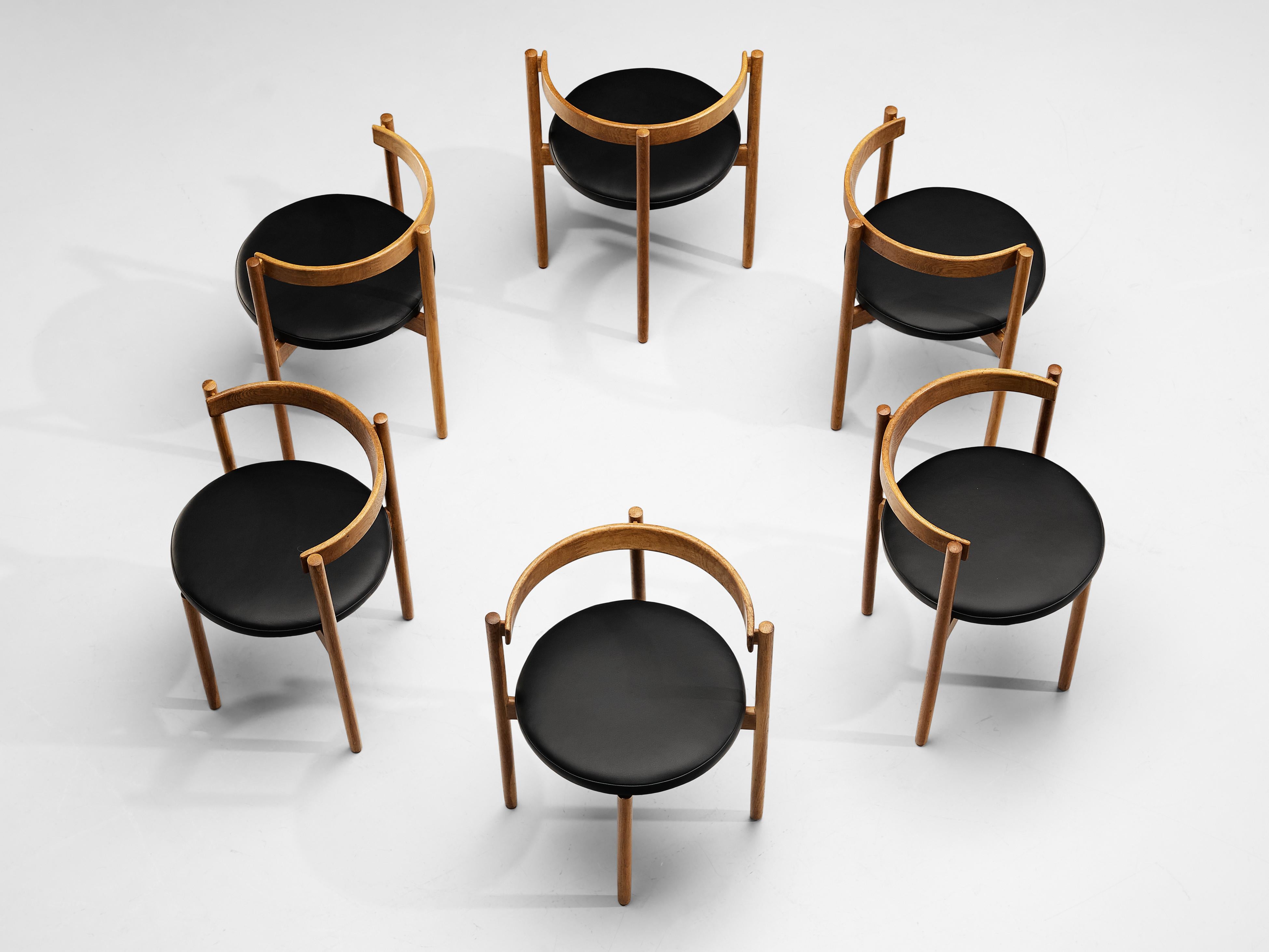 Hugo Frandsen for Børge Søndergaard Set of Six Dining Chairs in Oak and Leather 2