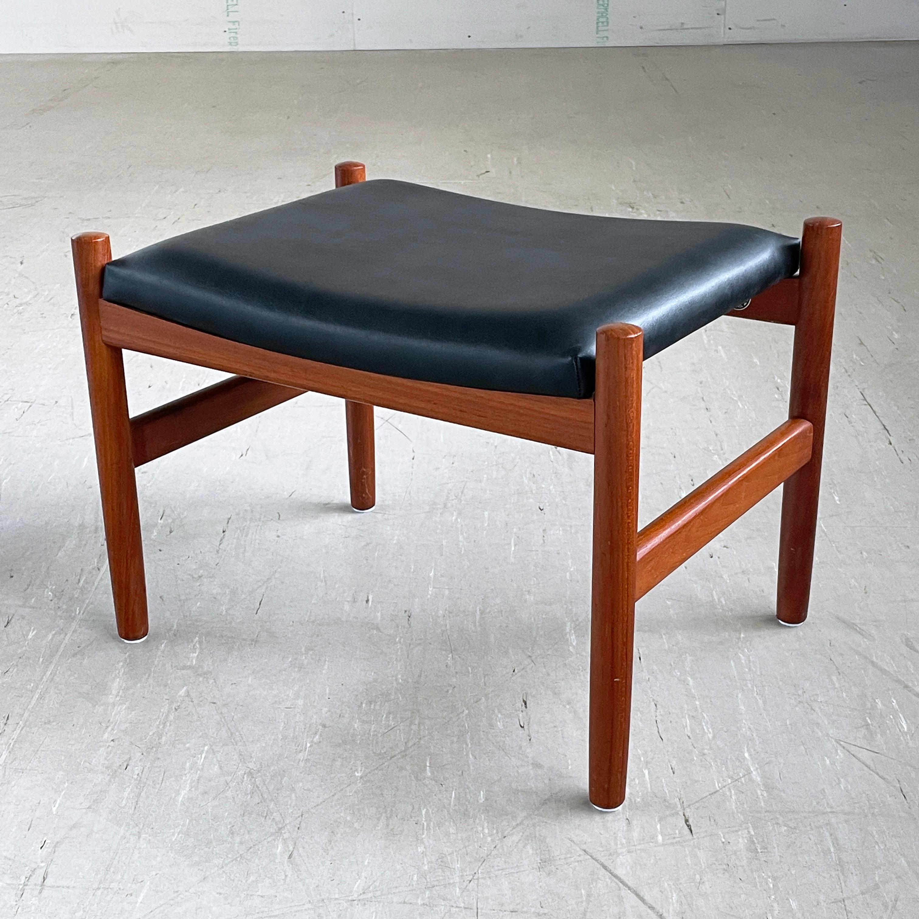 Cuir Pouf en teck Hugo Frandsen - Spottrup Stolefabrik, Danemark en vente