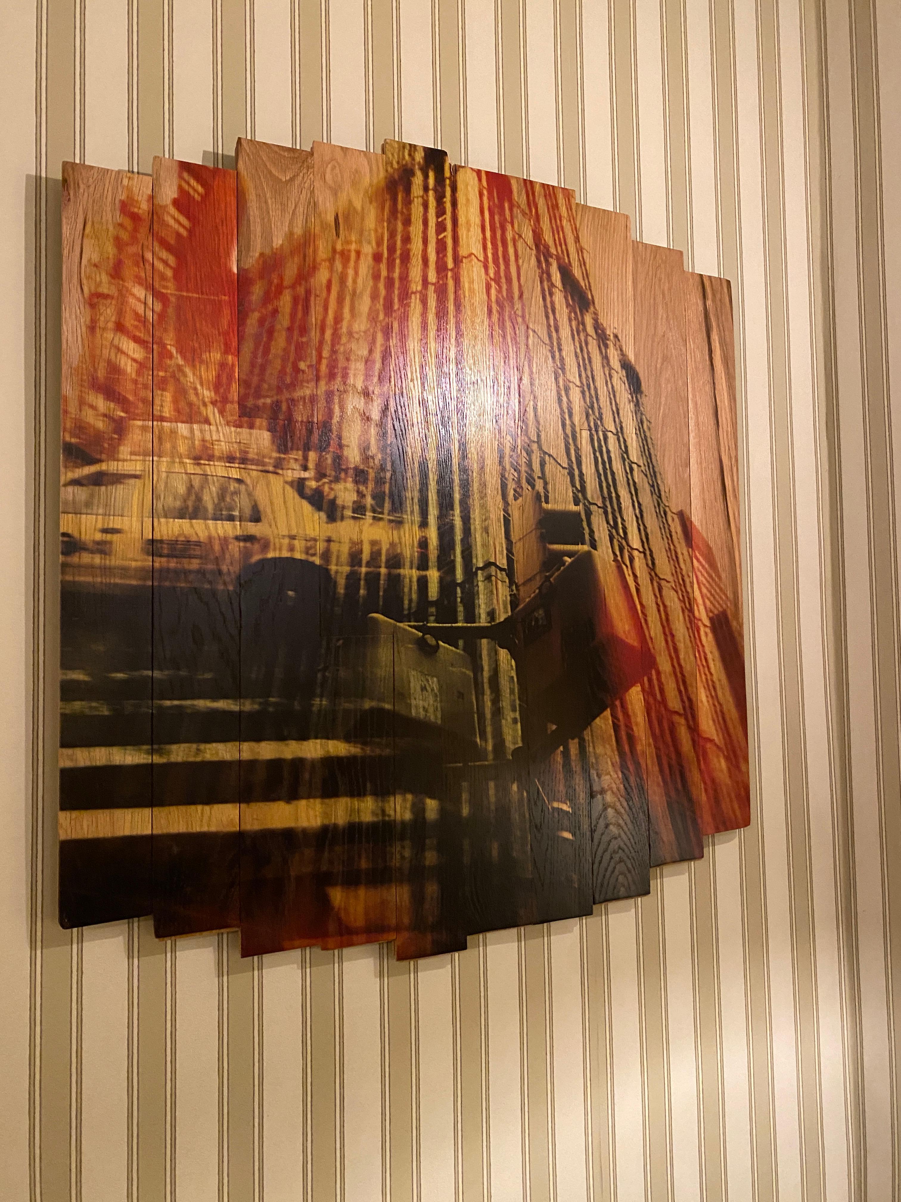 Rays of City Light, Kunstfotografie auf Ahornholz, gelb und orange NYC im Angebot 4