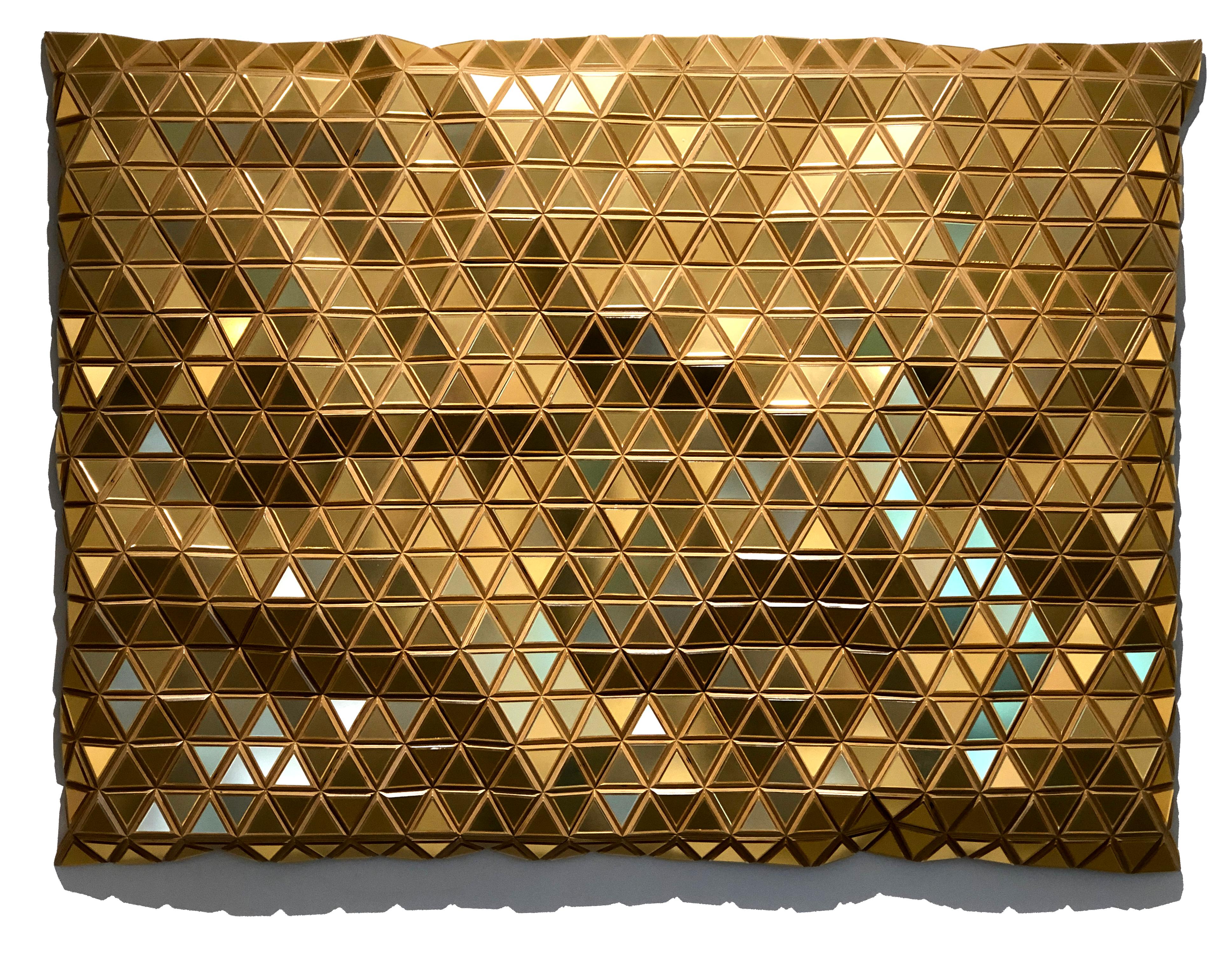 Goldene Opportunität, Abstrakte Kunst, Metallic-Holz geschnitzte moderne Wandskulptur