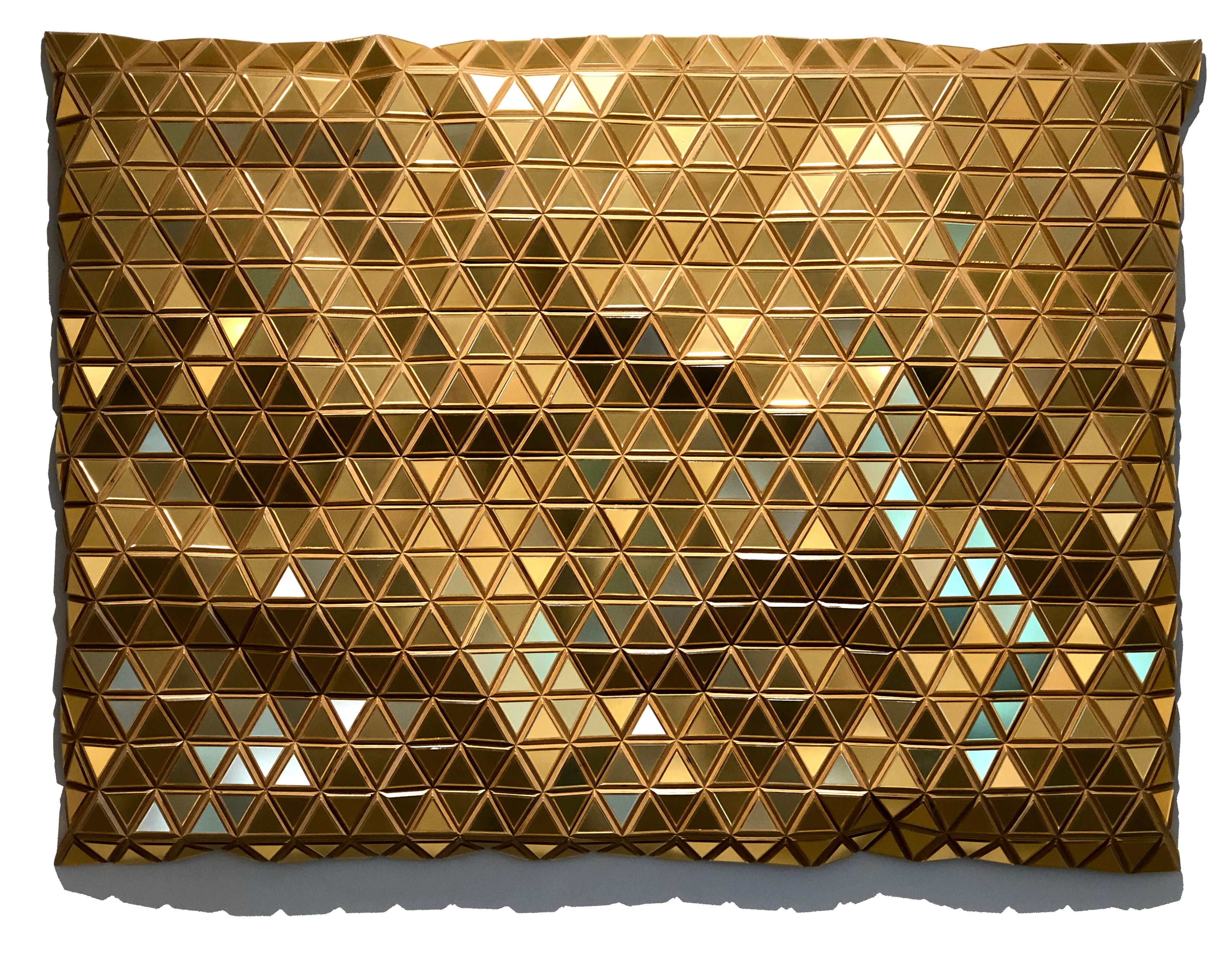 Golden Opportunity, Metallic-Holz geschnitzte moderne Wandskulptur, geometrisch 