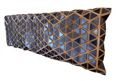 Lavender Noir, sculpture murale moderne en bois sculpté métallisé, géométrique