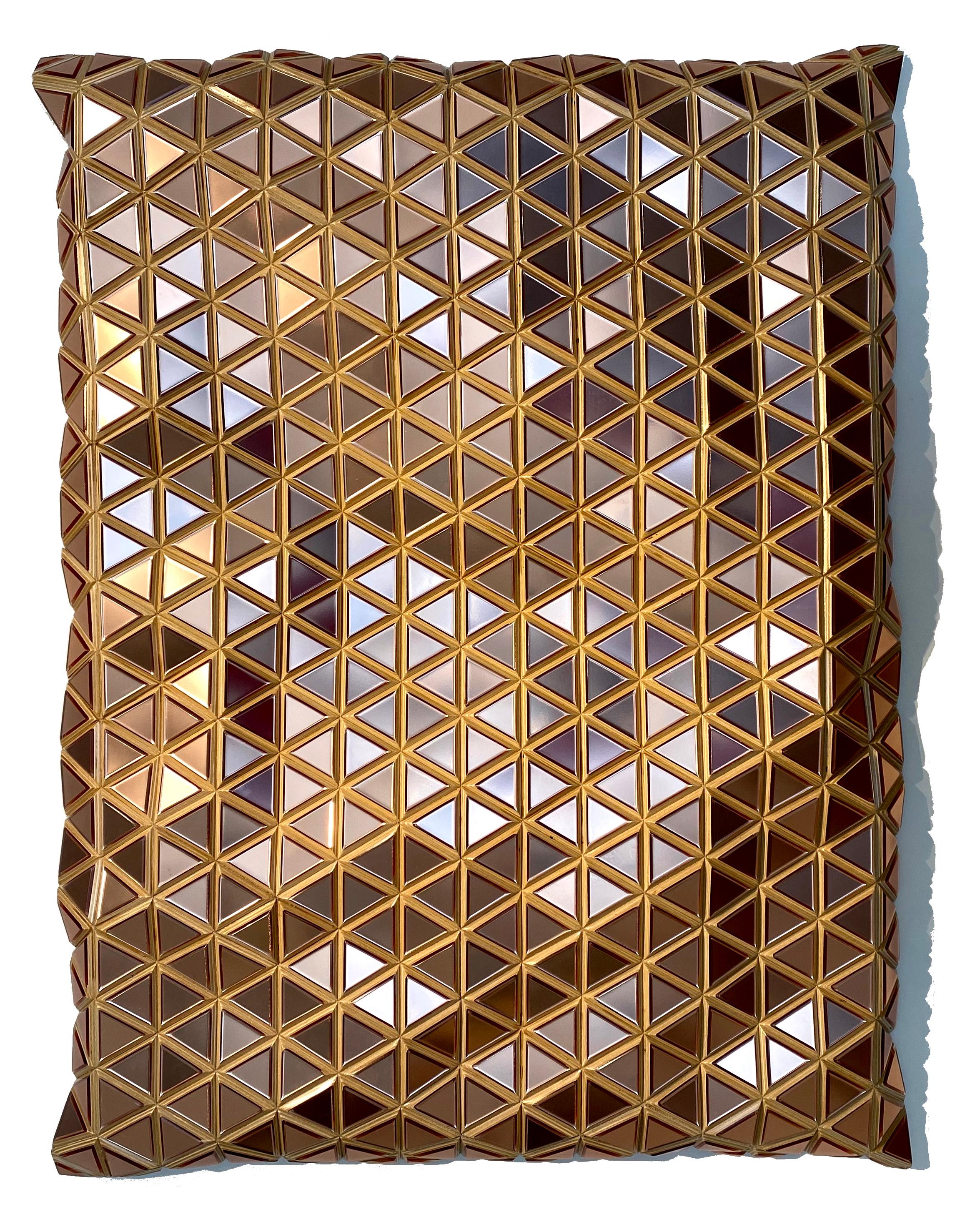 Rose Gold Shimmers, Abstract metallic wooden carved modern wall sculpture, pink - Sculpture de Hugo Garcia-Urrutia