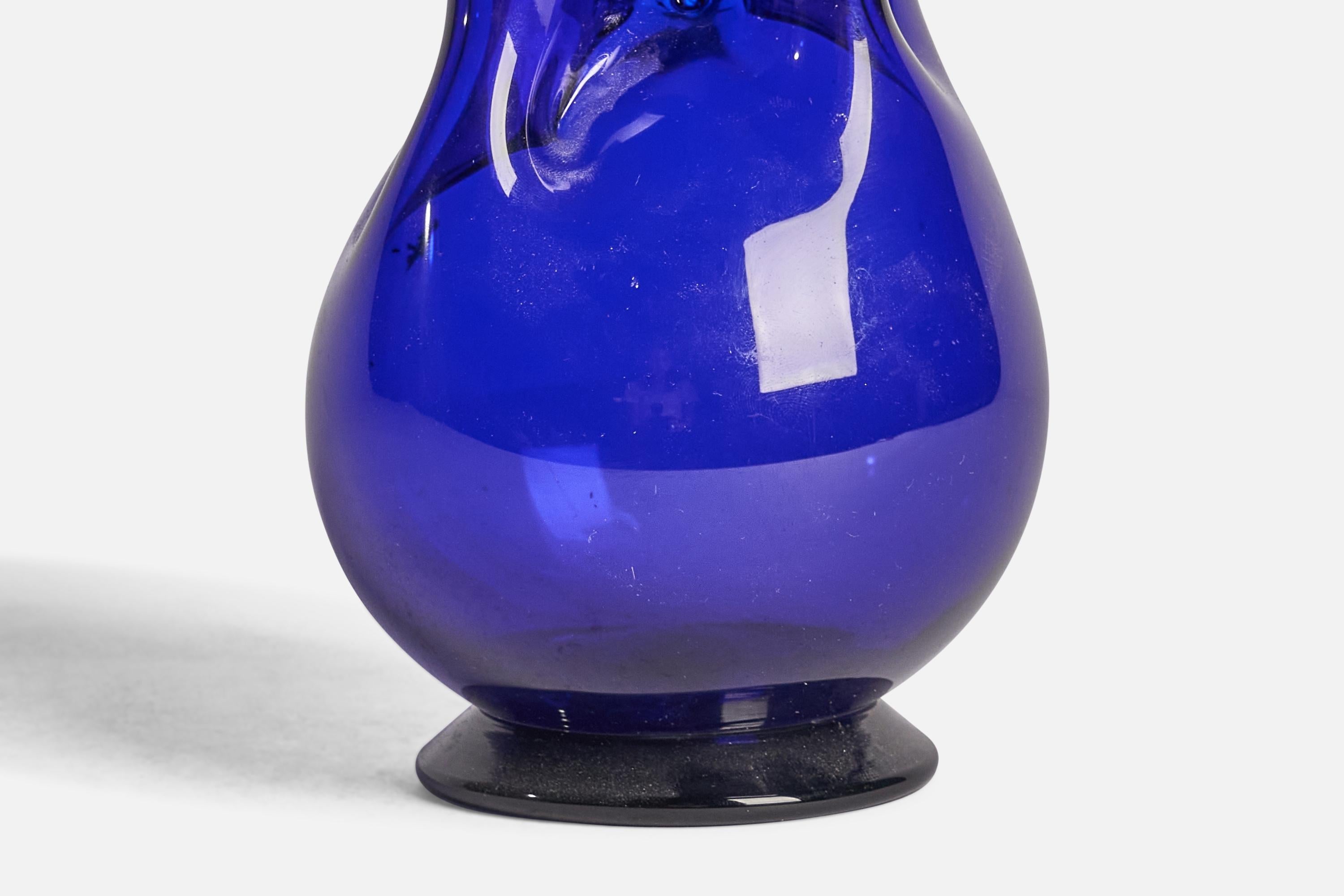 Hugo Gehlin, Freeform Vase, Glass, Sweden, 1940s In Good Condition For Sale In High Point, NC