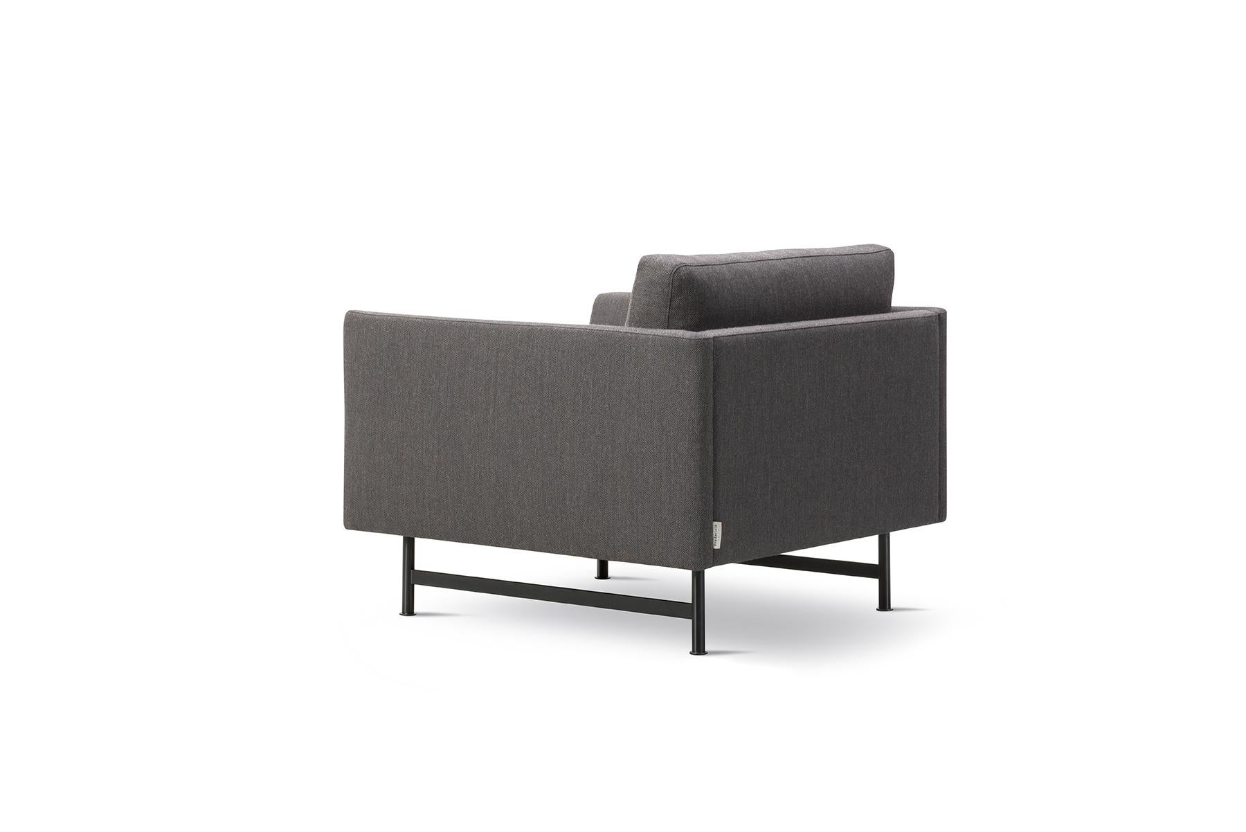Mid-Century Modern Hugo Passos Calmo Lounge Chair 80, Metal Base For Sale