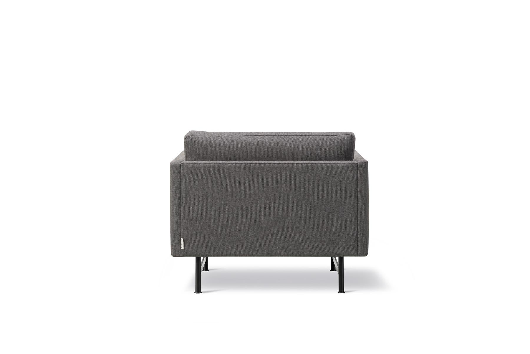 American Hugo Passos Calmo Lounge Chair 80, Metal Base For Sale