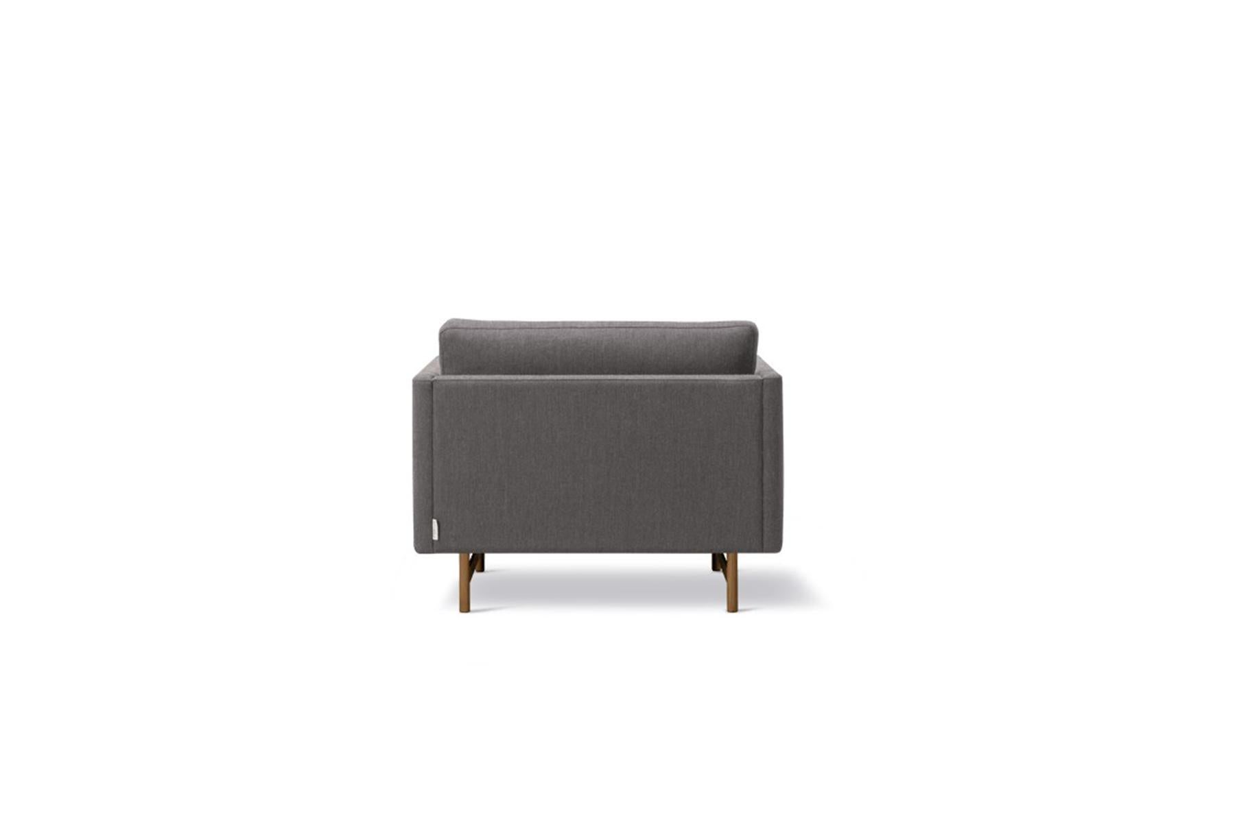 Mid-Century Modern Hugo Passos Calmo Lounge Chair 80, Wood Base For Sale