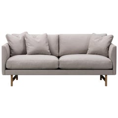 Hugo Passos Calmo Sofa 80 2-Sitzer-Sofa mit Metallgestell