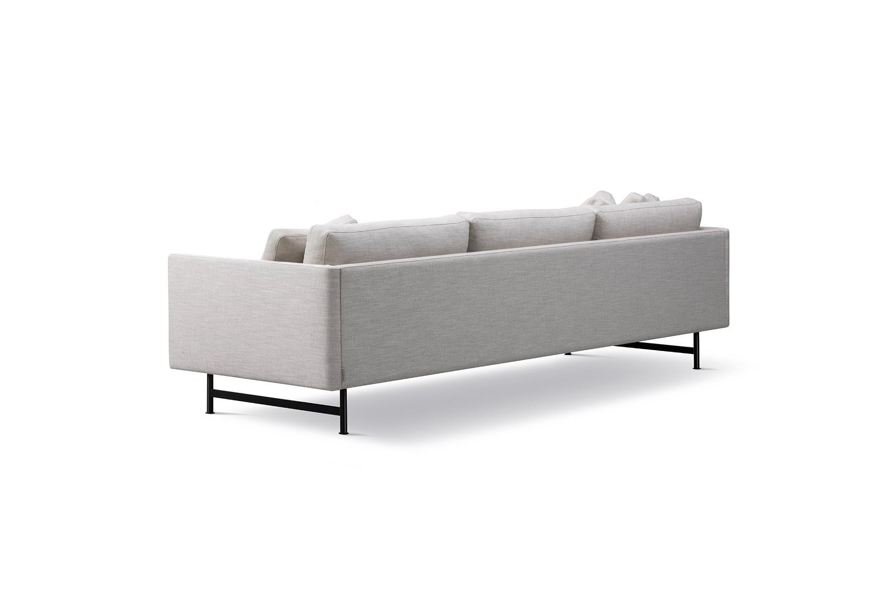 Mid-Century moderno Divano Hugo Passos Calmo 80, 3 posti, base in metallo in vendita
