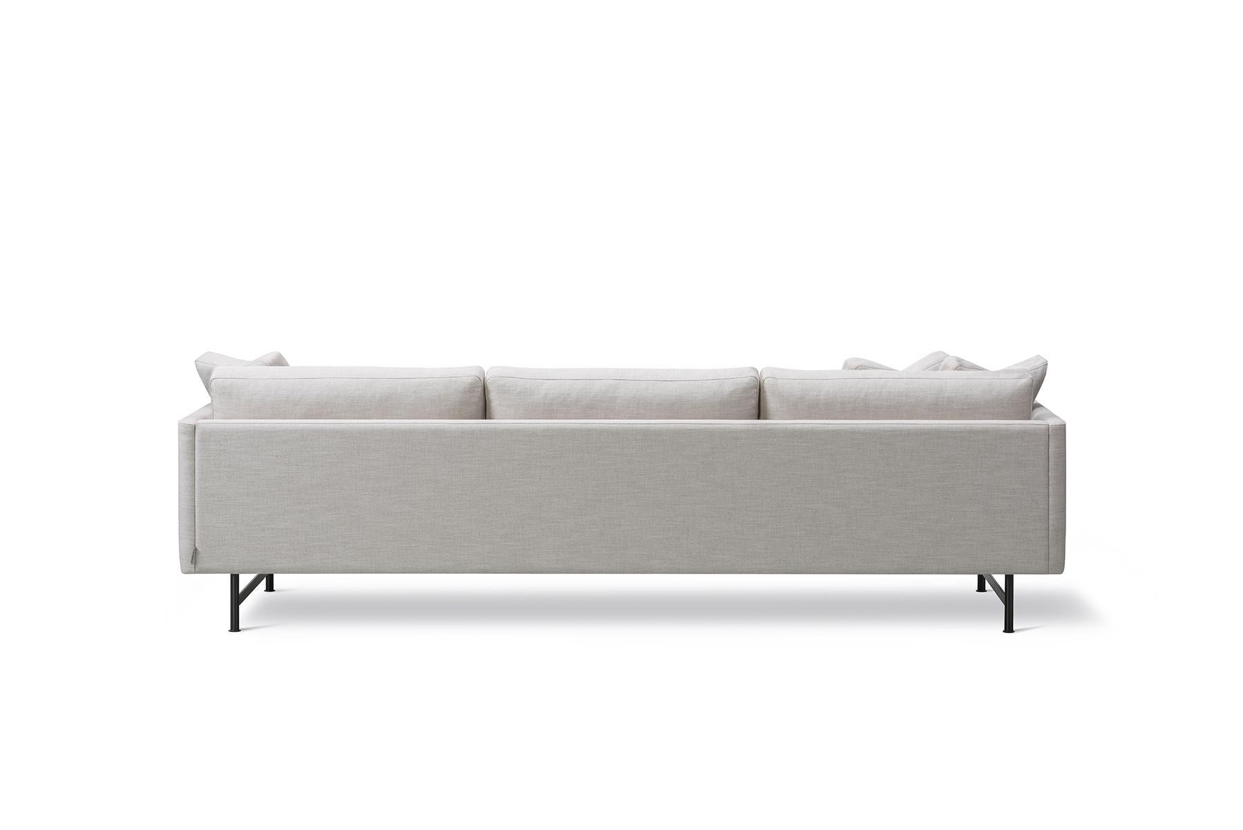 Mid-Century Modern Hugo Passos Calmo Sofa 80, 3-Seater, Metal Base For Sale