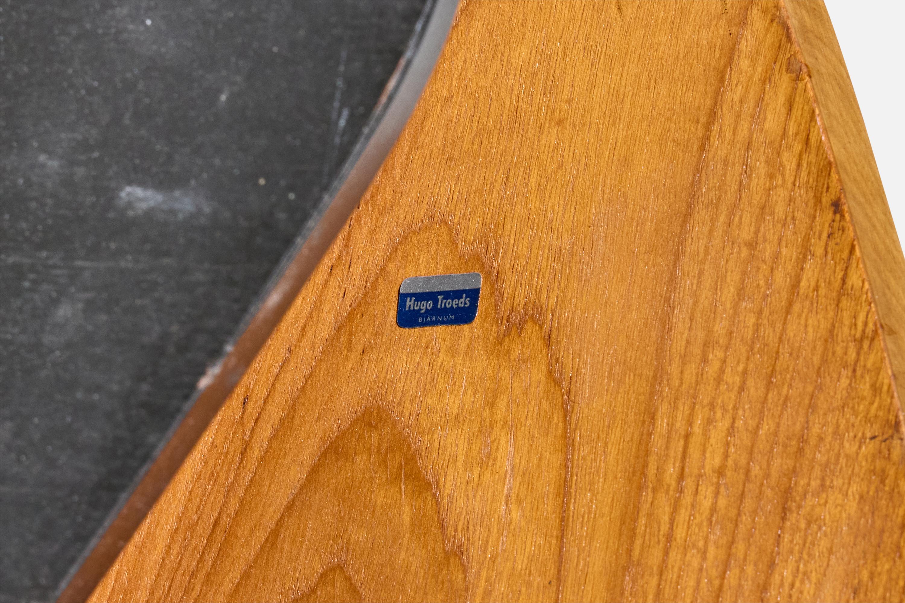 Hugo Troeds, Side Table, Oak, Brass, Sweden, 1950s For Sale 5
