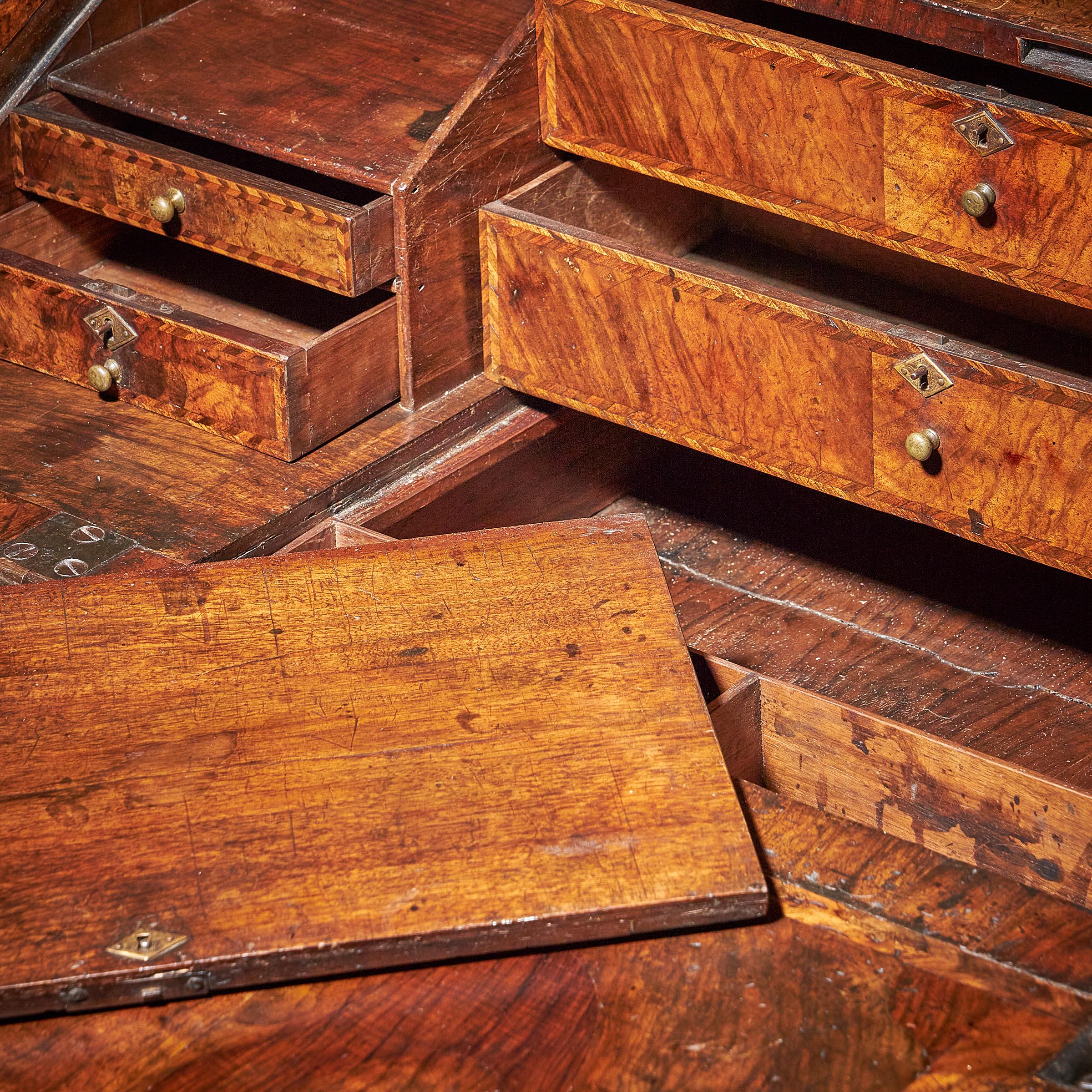 Huguenot 17th-Century Charles II William and Mary Walnut Two-Piece Bureau 4