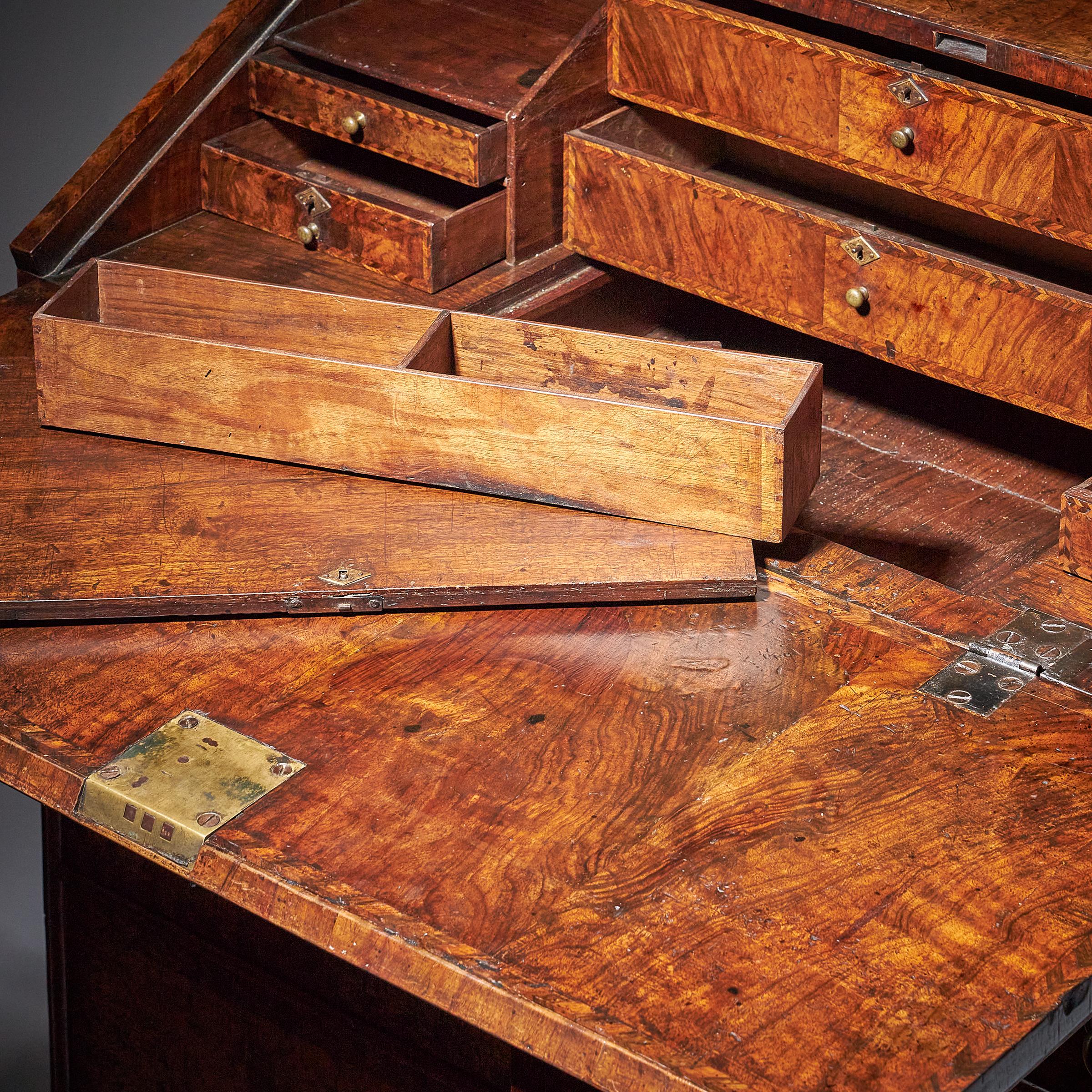 Huguenot 17th-Century Charles II William and Mary Walnut Two-Piece Bureau 6