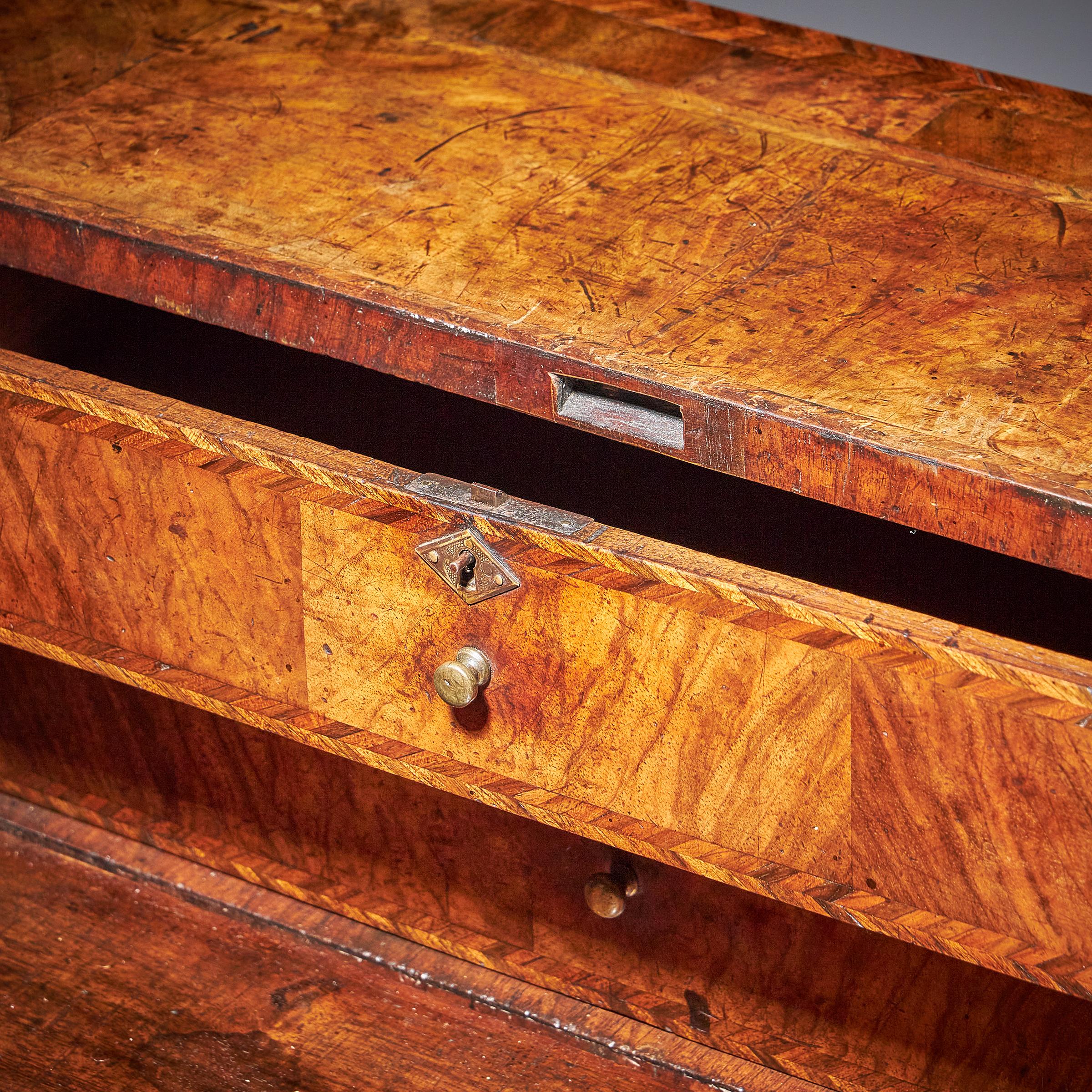Huguenot 17th-Century Charles II William and Mary Walnut Two-Piece Bureau 7