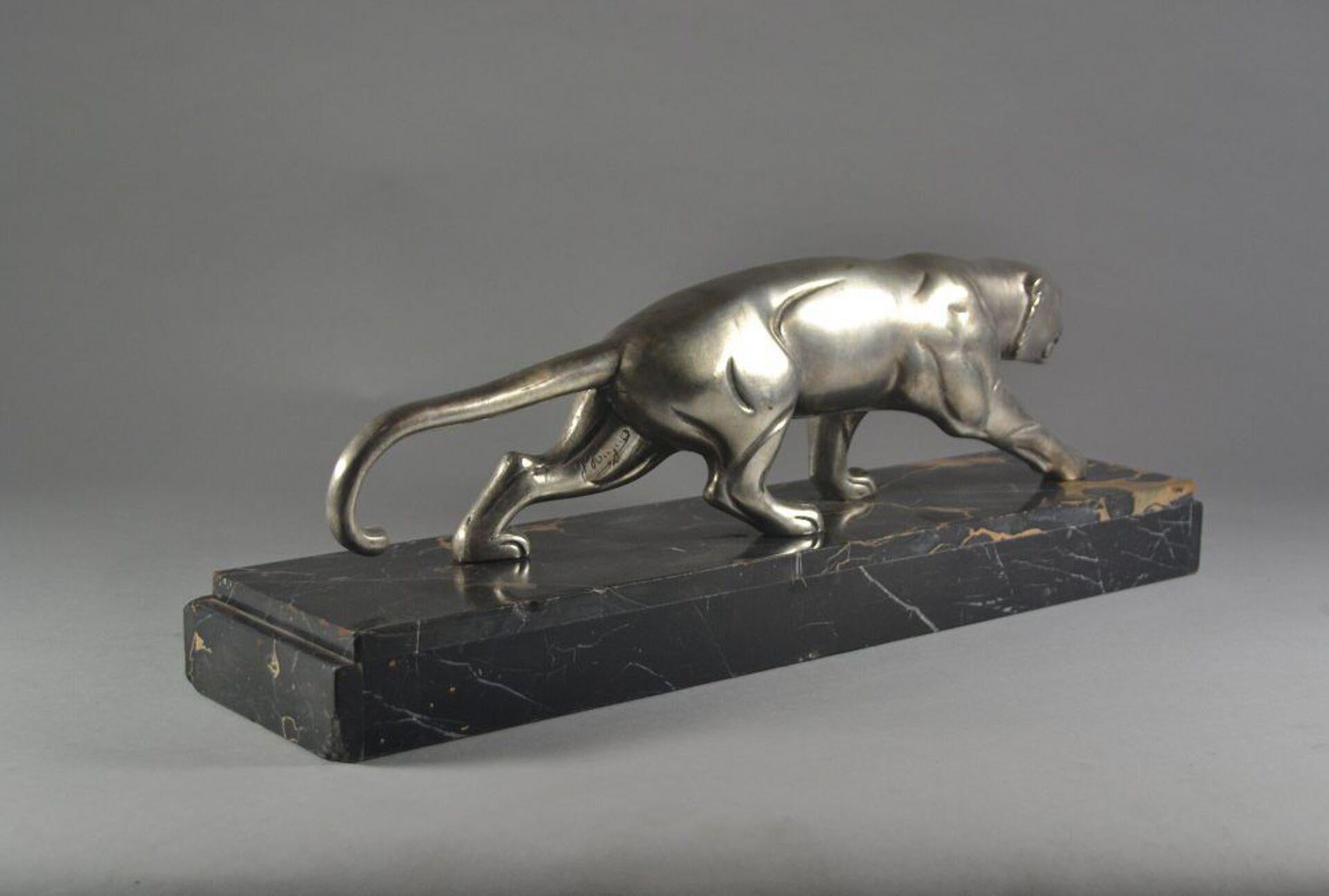 Bronze Hugues : Panthère en bronze Art Déco sur socle en marbre Portoro