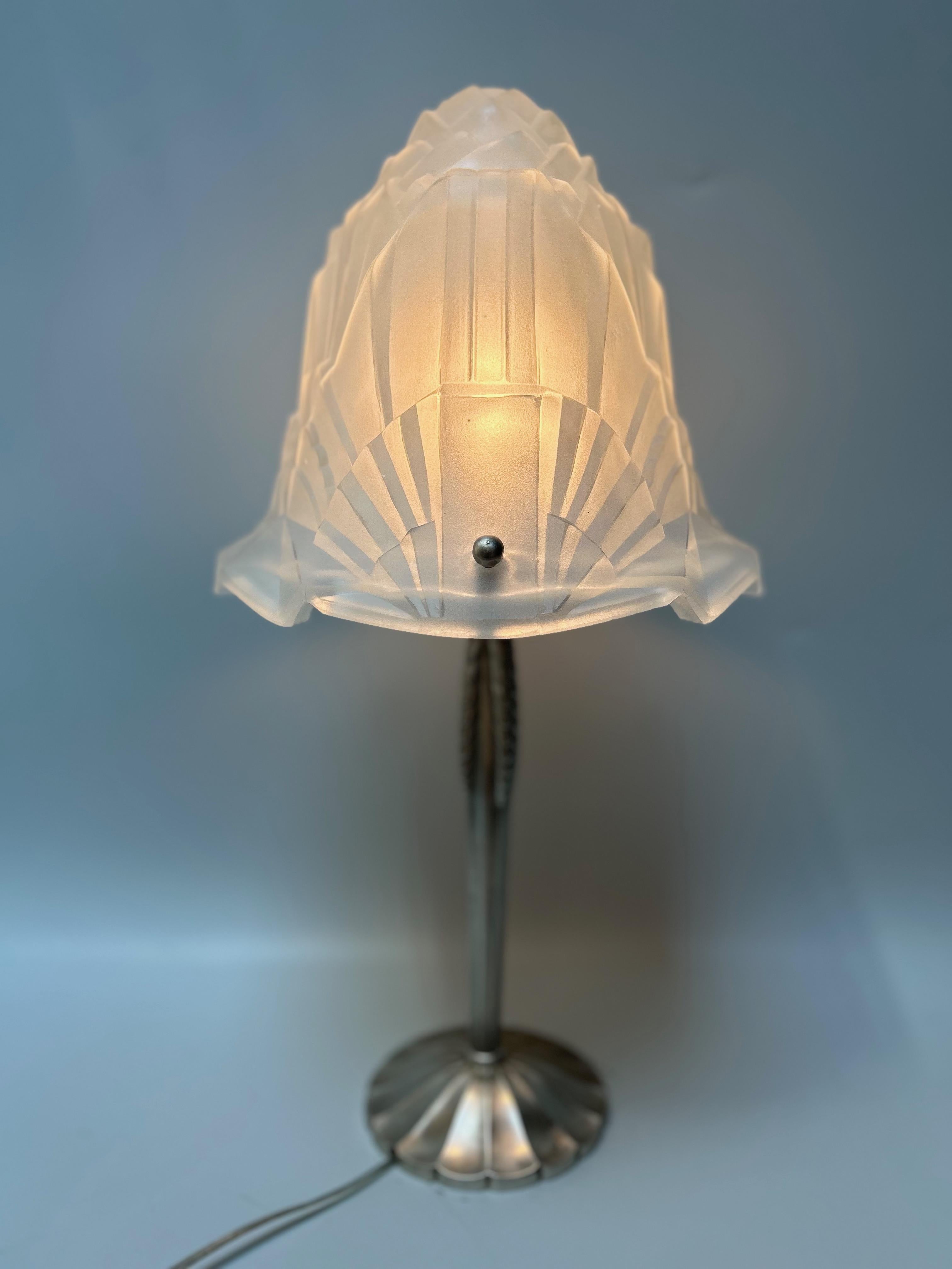 Hugues Art Deco Lamp For Sale 1