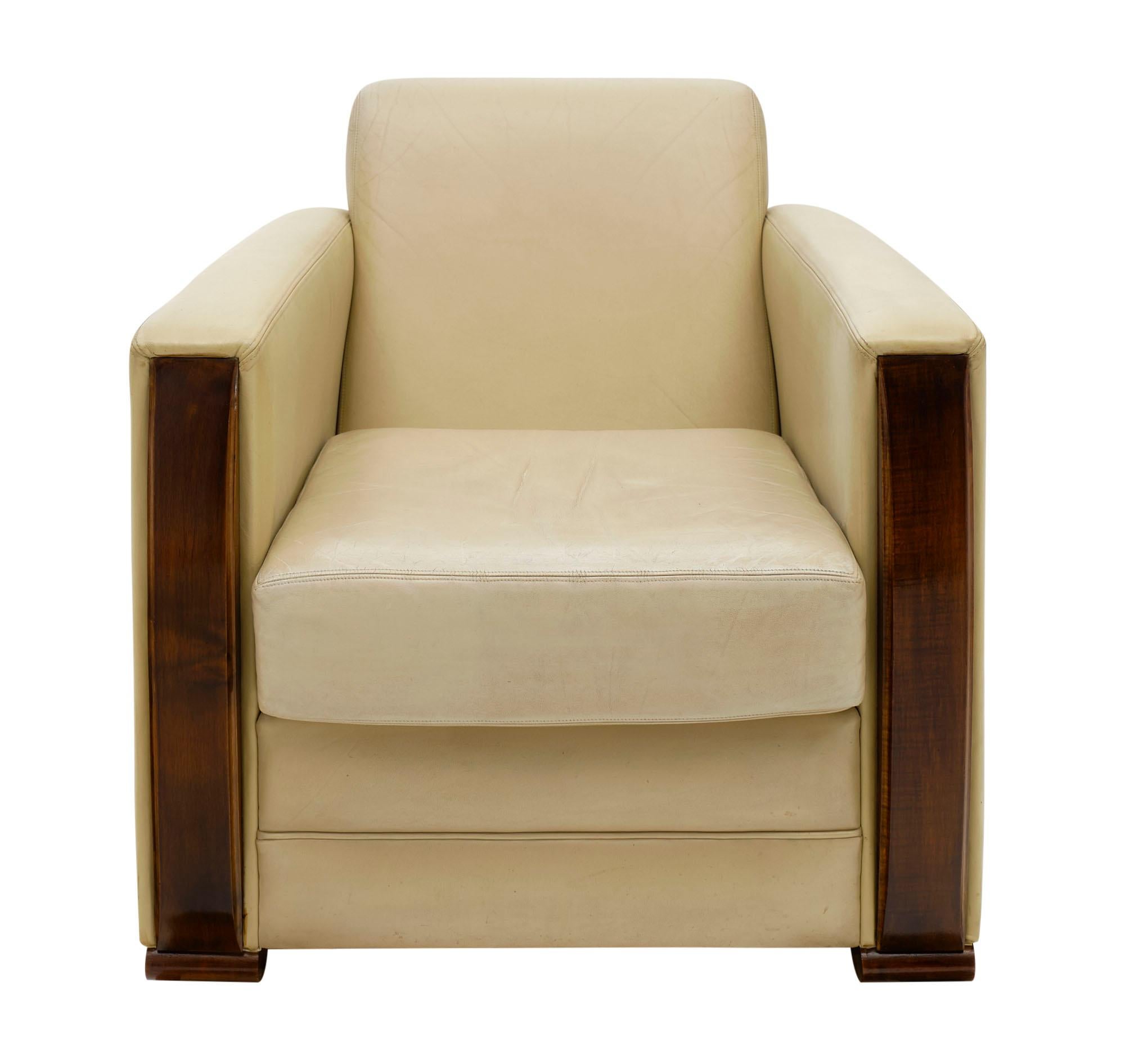 Hugues Chevalier Seating Set 9