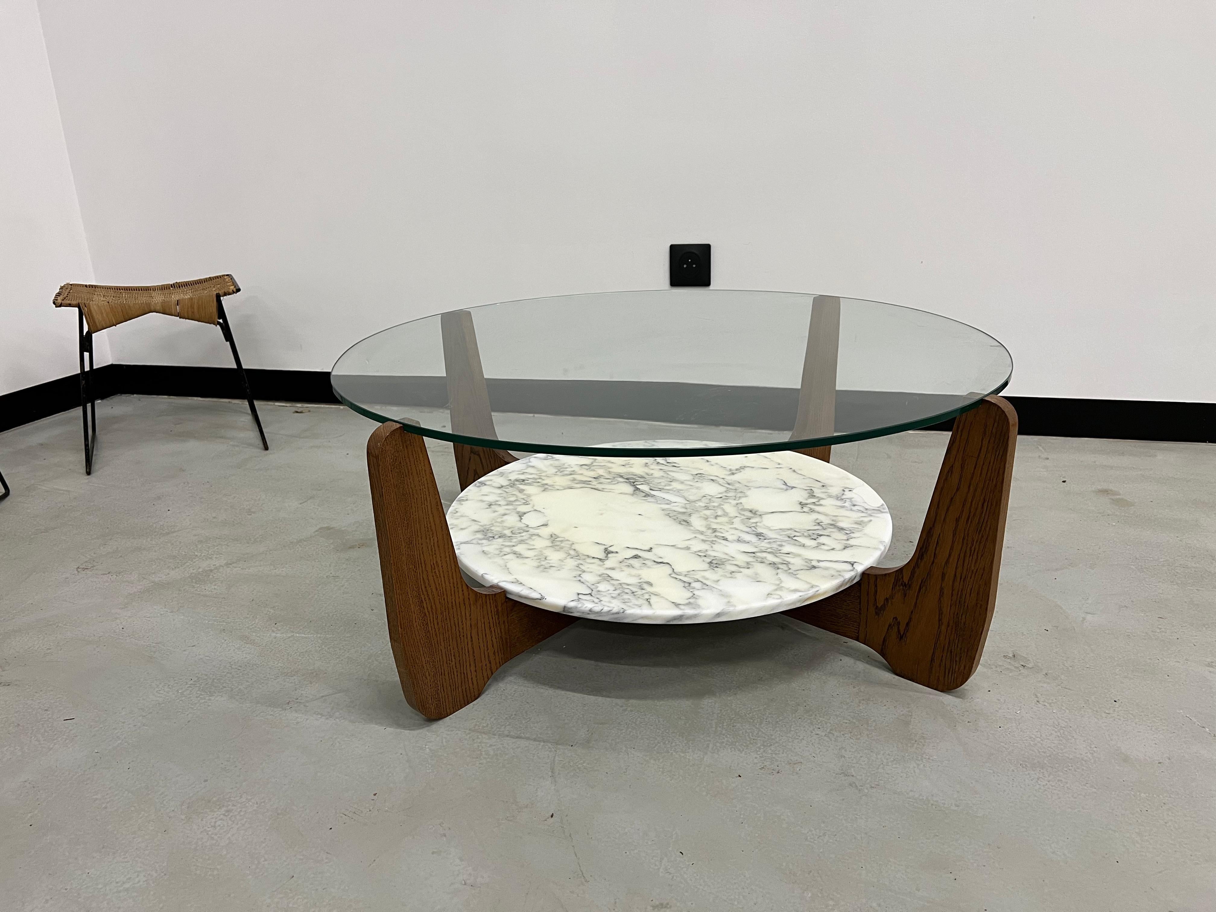 Hugues Poignant coffee table in marble and glass In Good Condition For Sale In LYON, FR