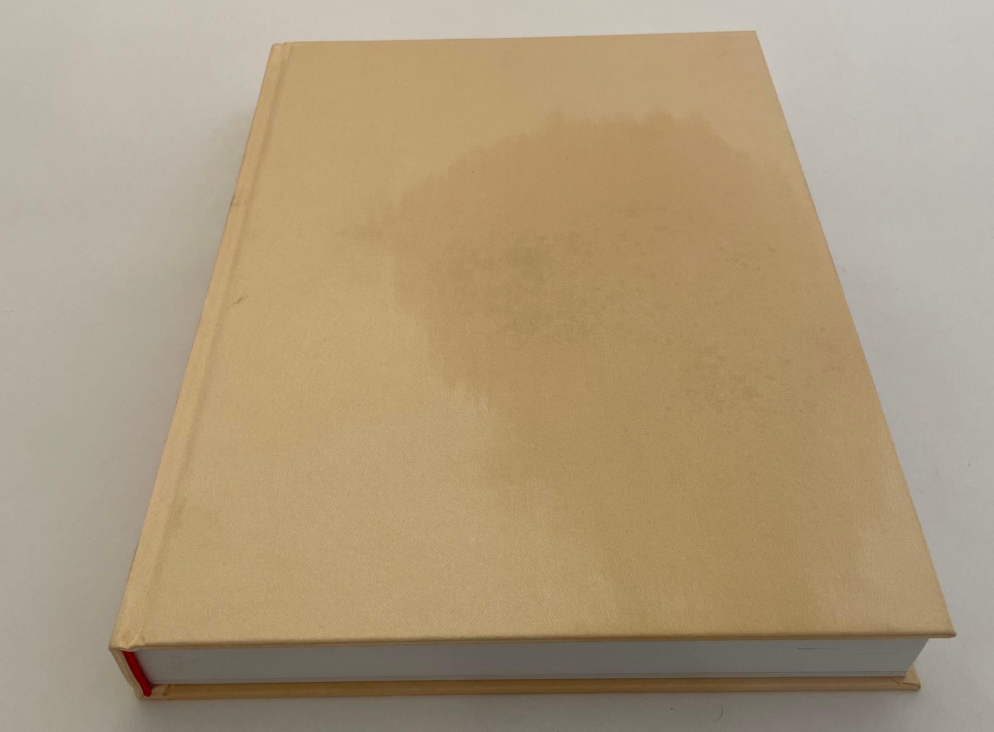 Huifan Jidnan Art Collection in Chinese Edition Hardcover in Slipcase In Fair Condition For Sale In North Hollywood, CA