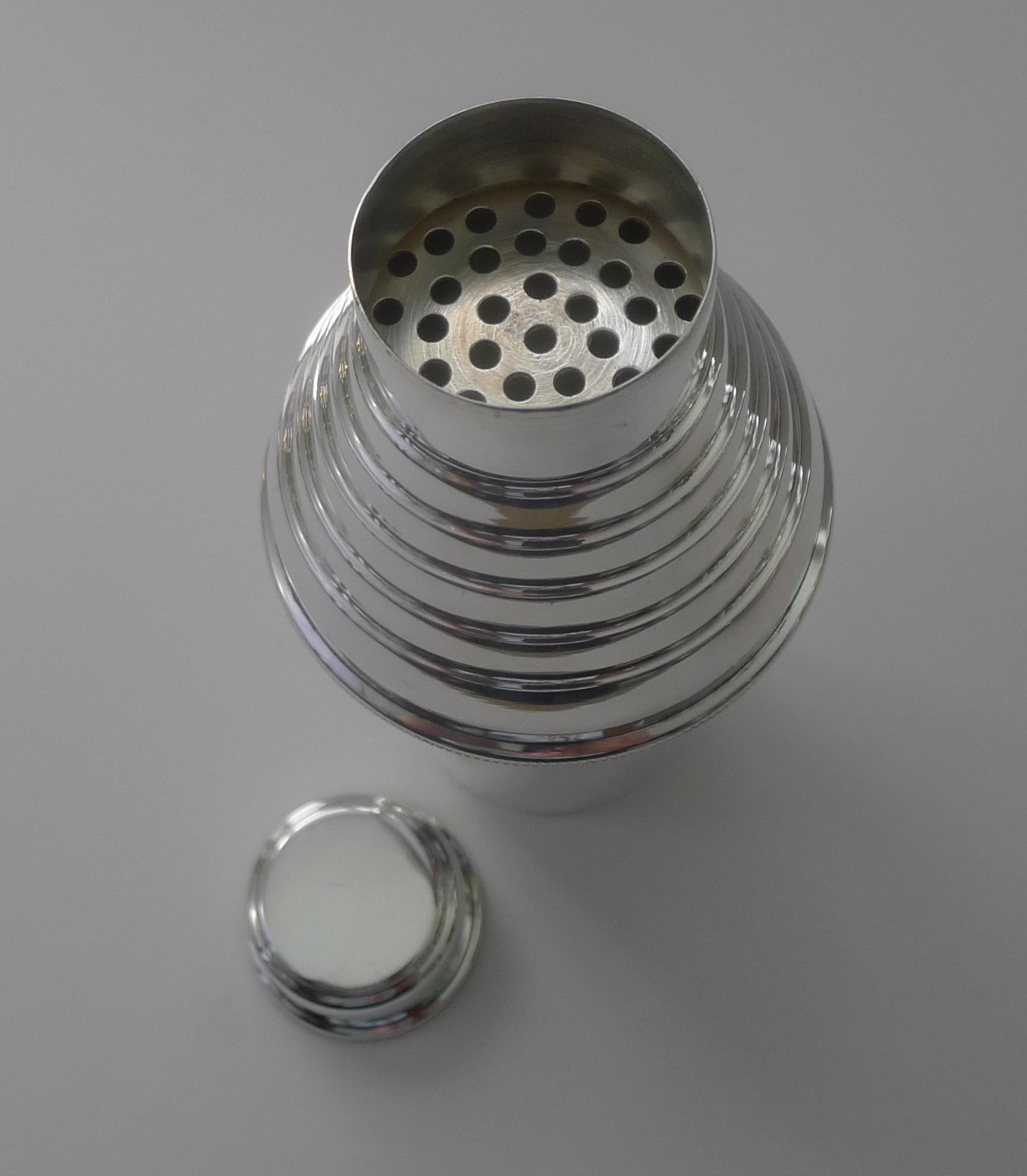 Early 20th Century Hukin & Heath - Art Deco Silver Plated Cocktail Shaker c.1930 For Sale